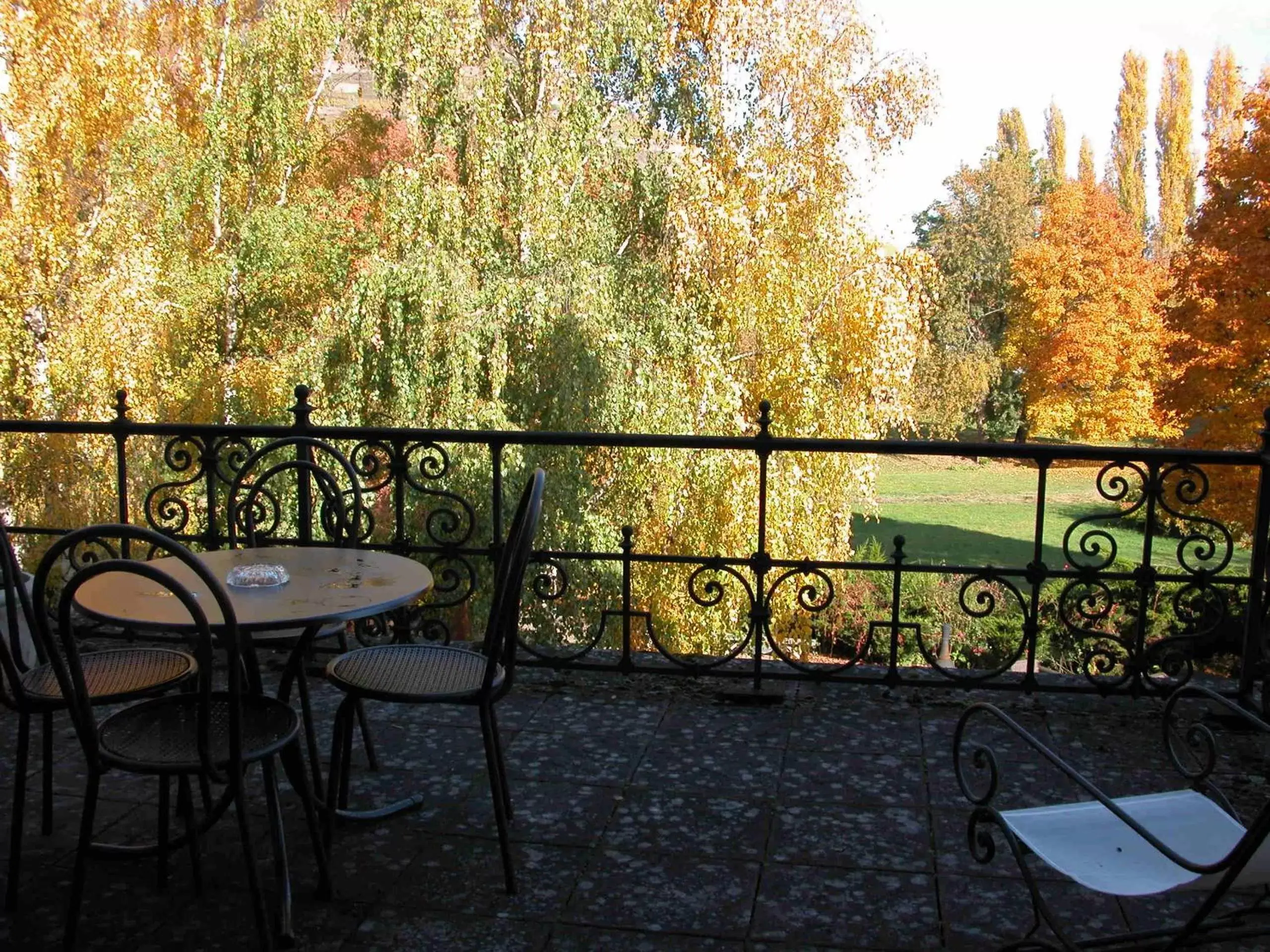 View (from property/room), Balcony/Terrace in Domaine de Beaupré - Hotel The Originals Relais