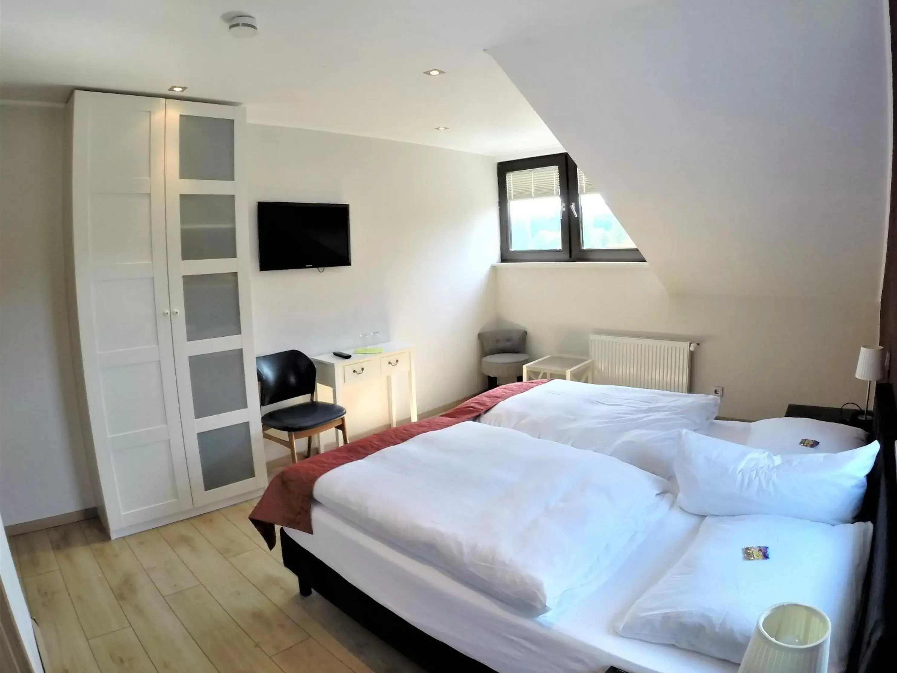Bedroom, Bed in Landgasthof Ralinger Hof