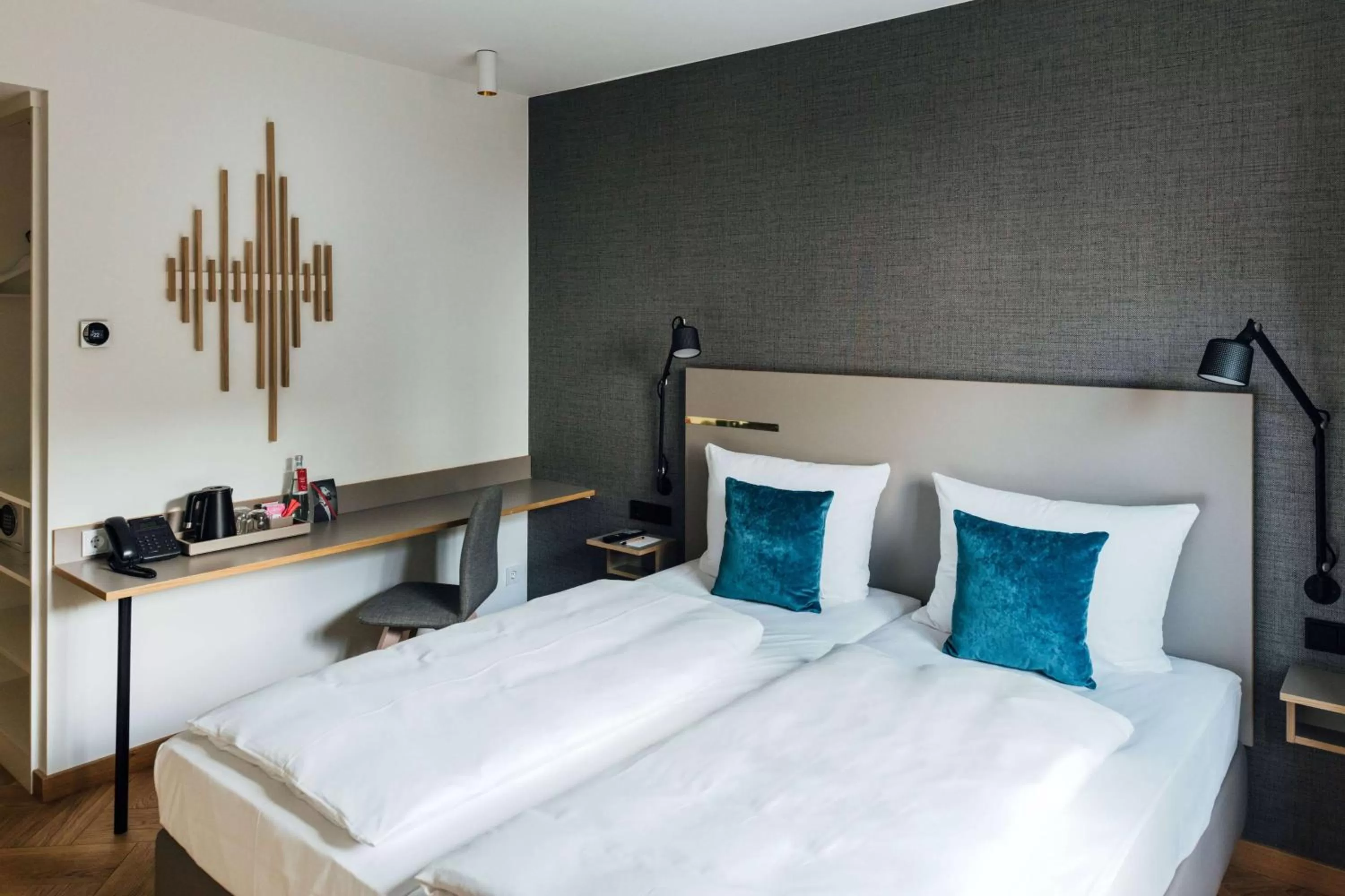 Photo of the whole room, Bed in Vienna House by Wyndham MQ Kronberg