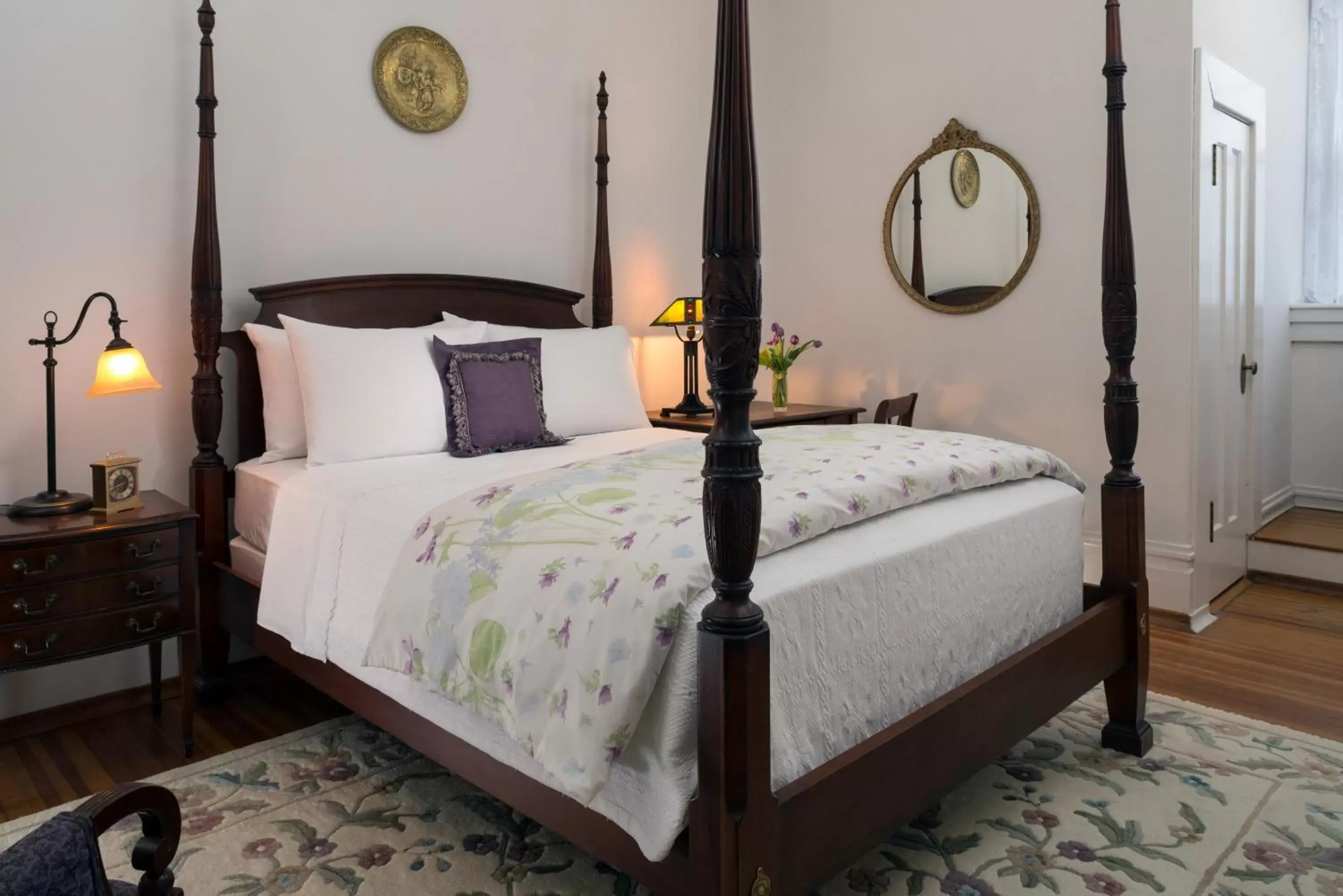 Bedroom, Bed in Mercersburg Inn