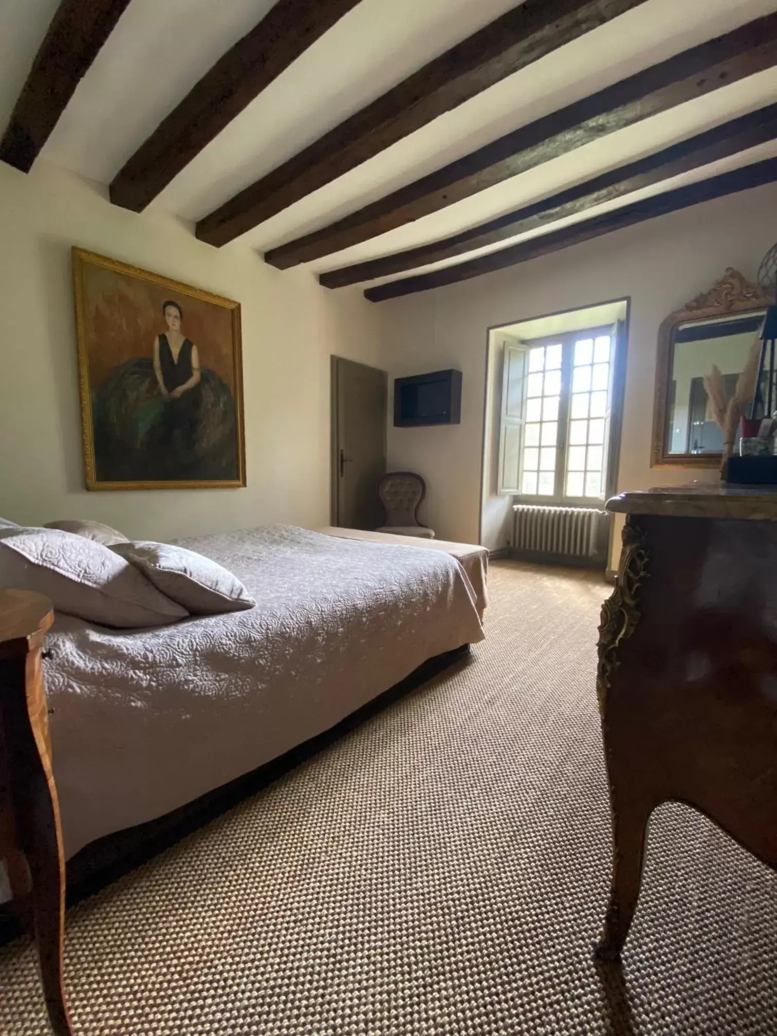 Bedroom, Bed in Le Petit Chateau De Sainte Colombe