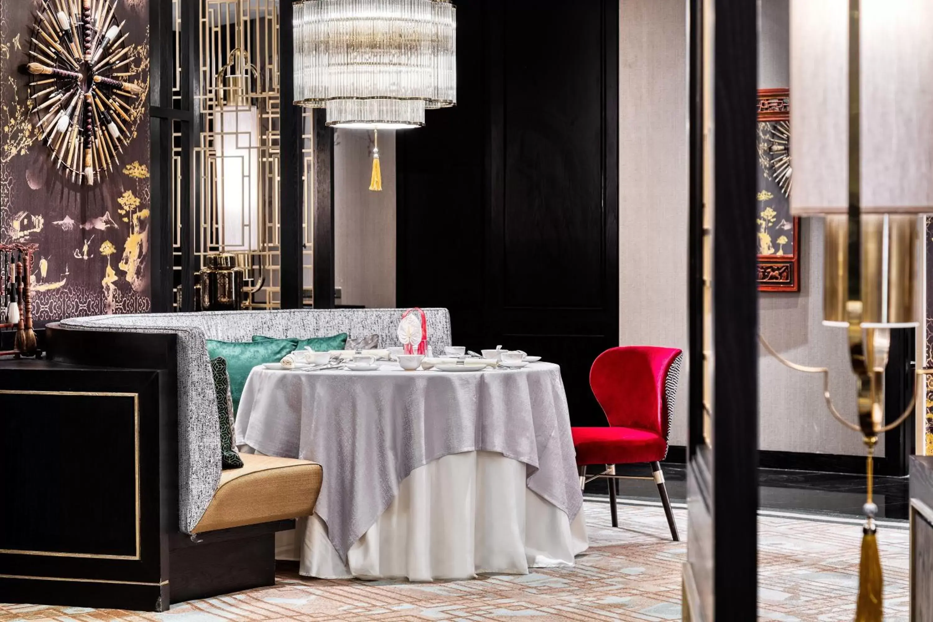 Restaurant/Places to Eat in The Athenee Hotel, a Luxury Collection Hotel, Bangkok