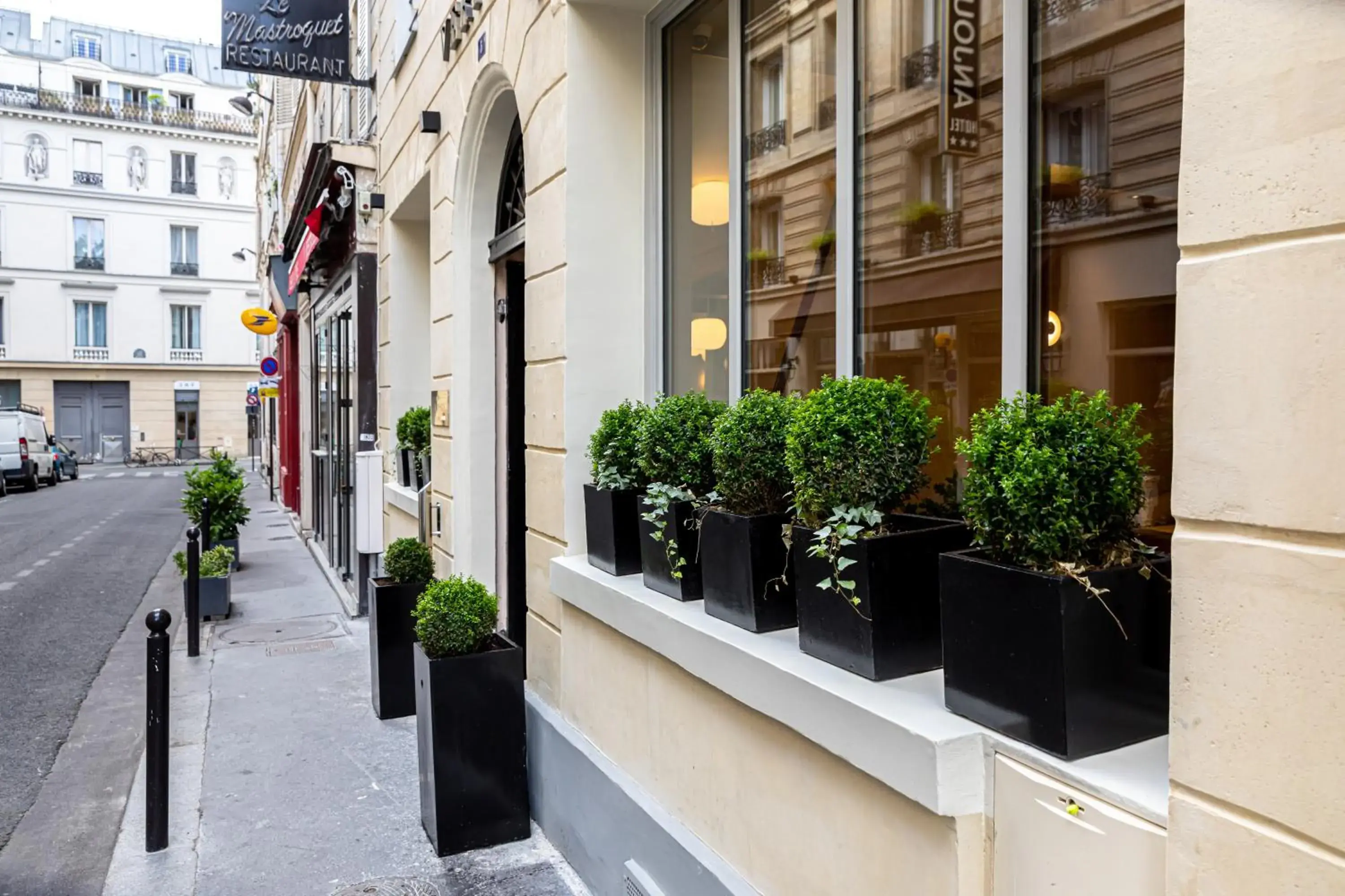 Facade/entrance in Hôtel Veryste & Spa Paris Facade/entrance in Hôtel Veryste & Spa Paris