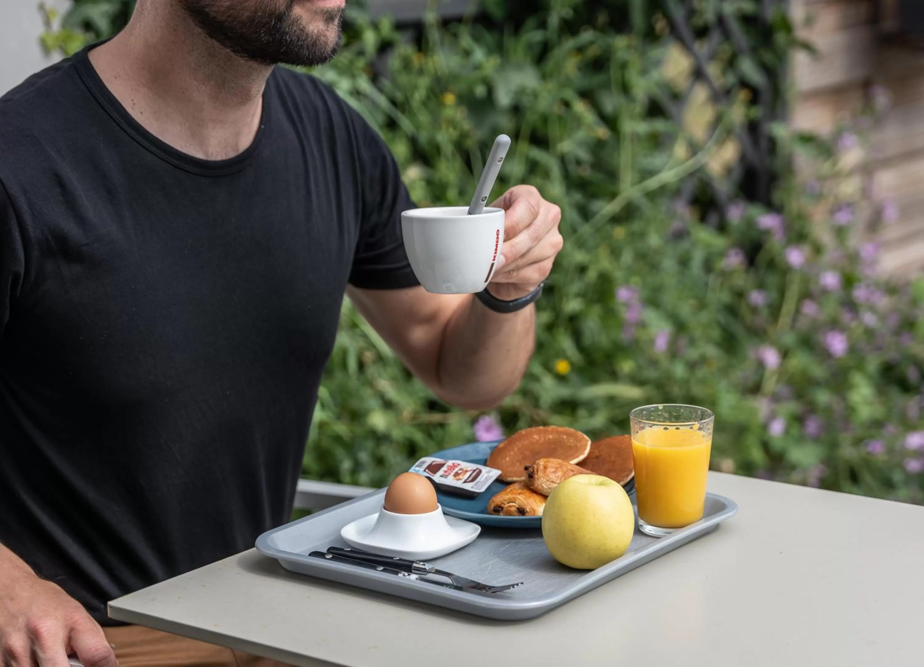 Patio in Hotel Inn Design La Rochelle