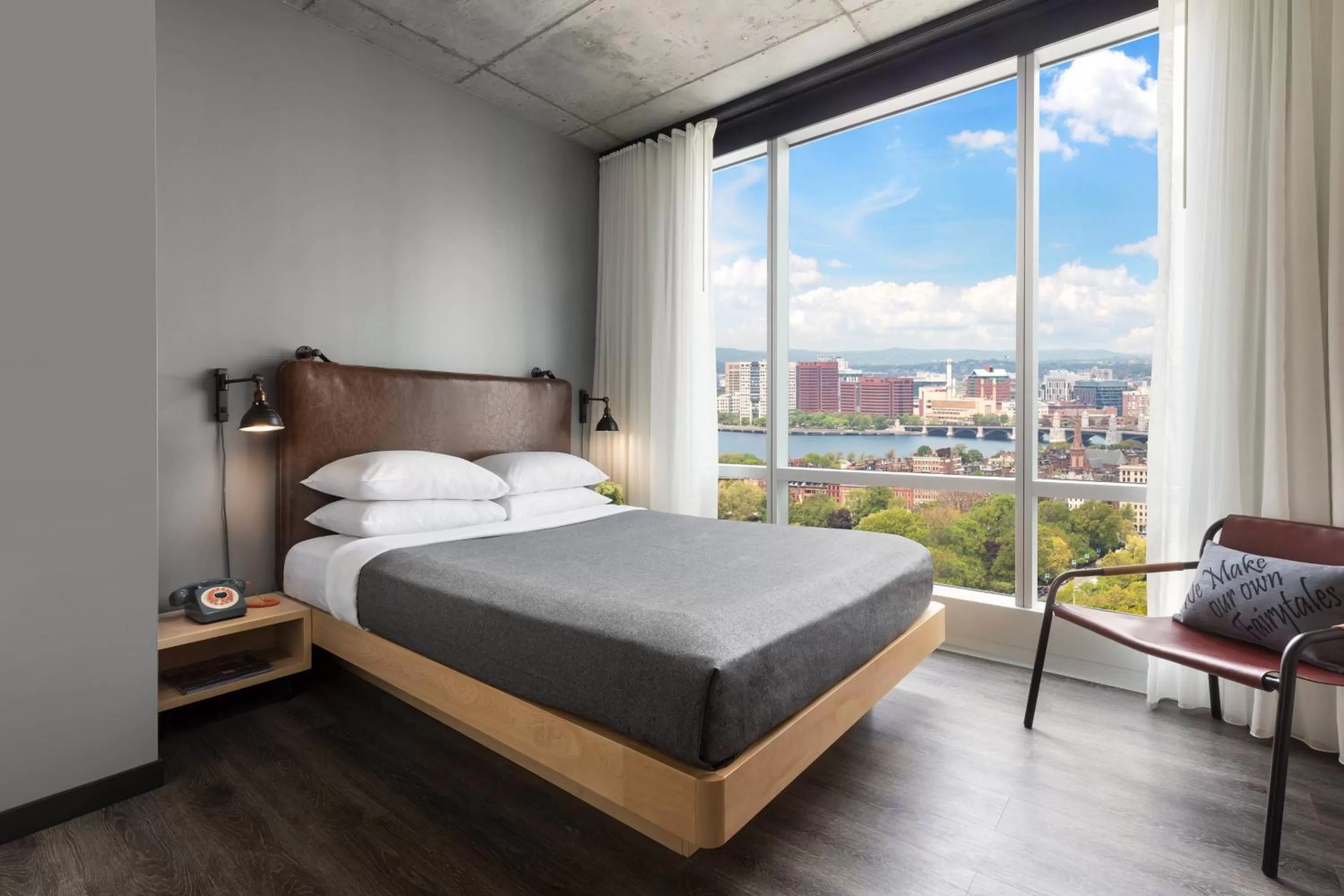 Bedroom, Bed in Moxy Boston Downtown
