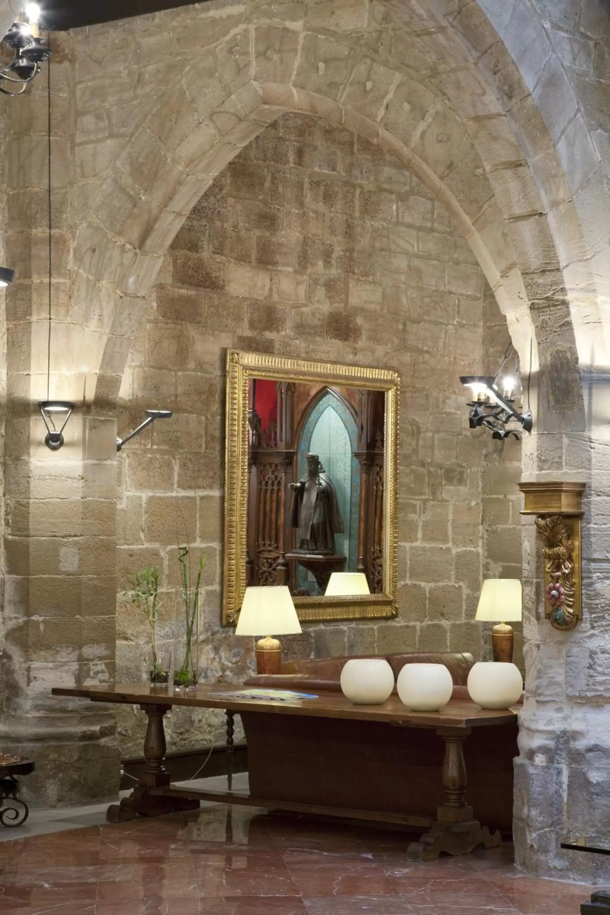 Lobby or reception, Bathroom in Parador de Santo Domingo de la Calzada