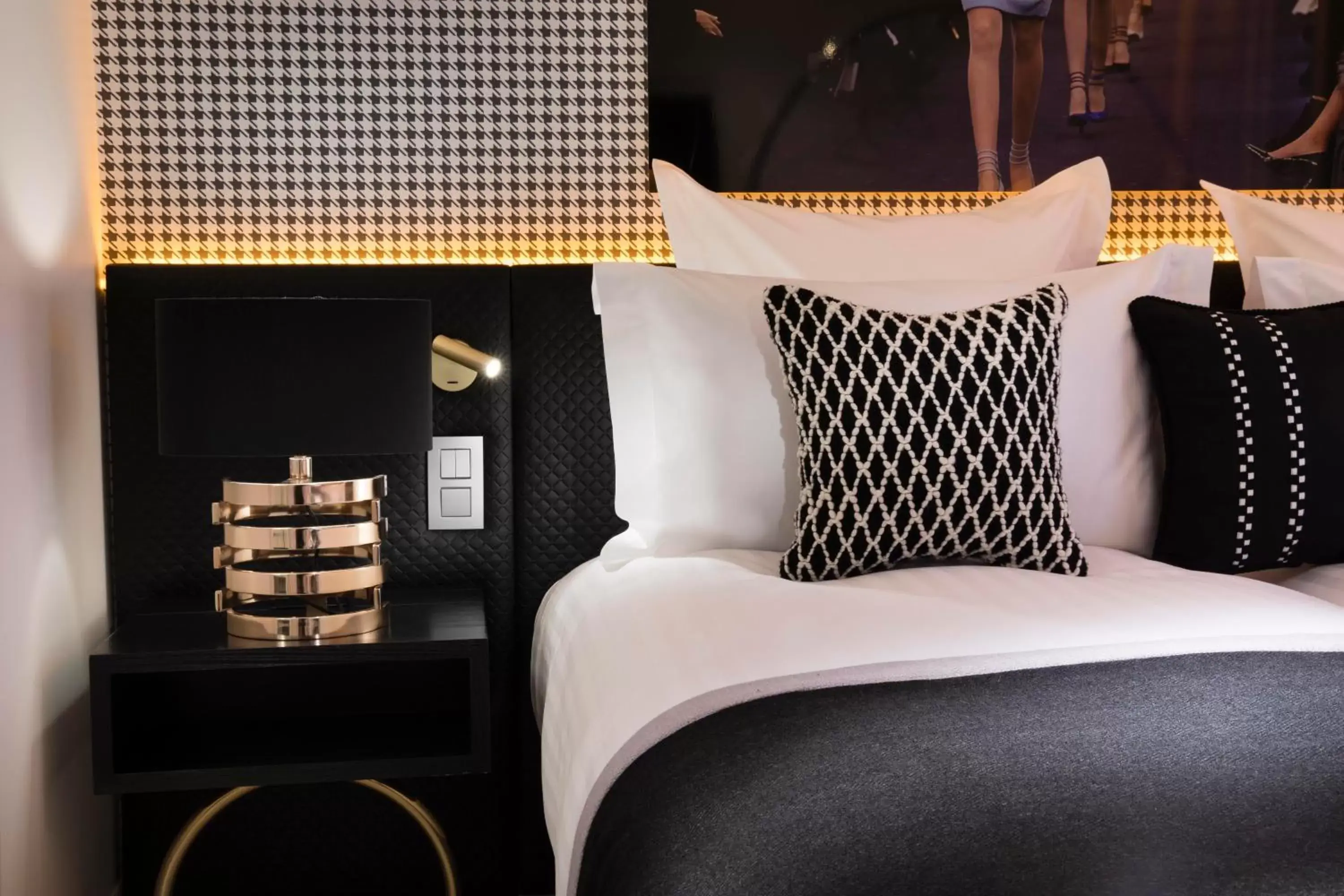 Bed in Hôtel Dress Code