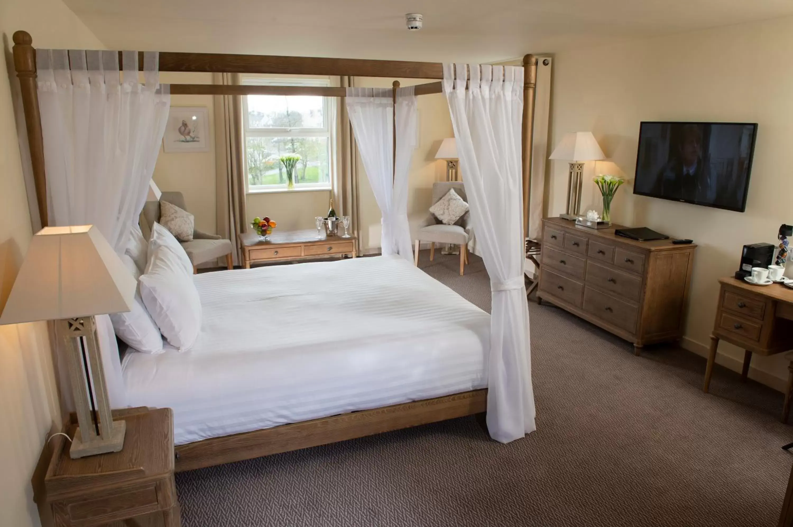 Bedroom, Bed in Comis Hotel & Golf Resort