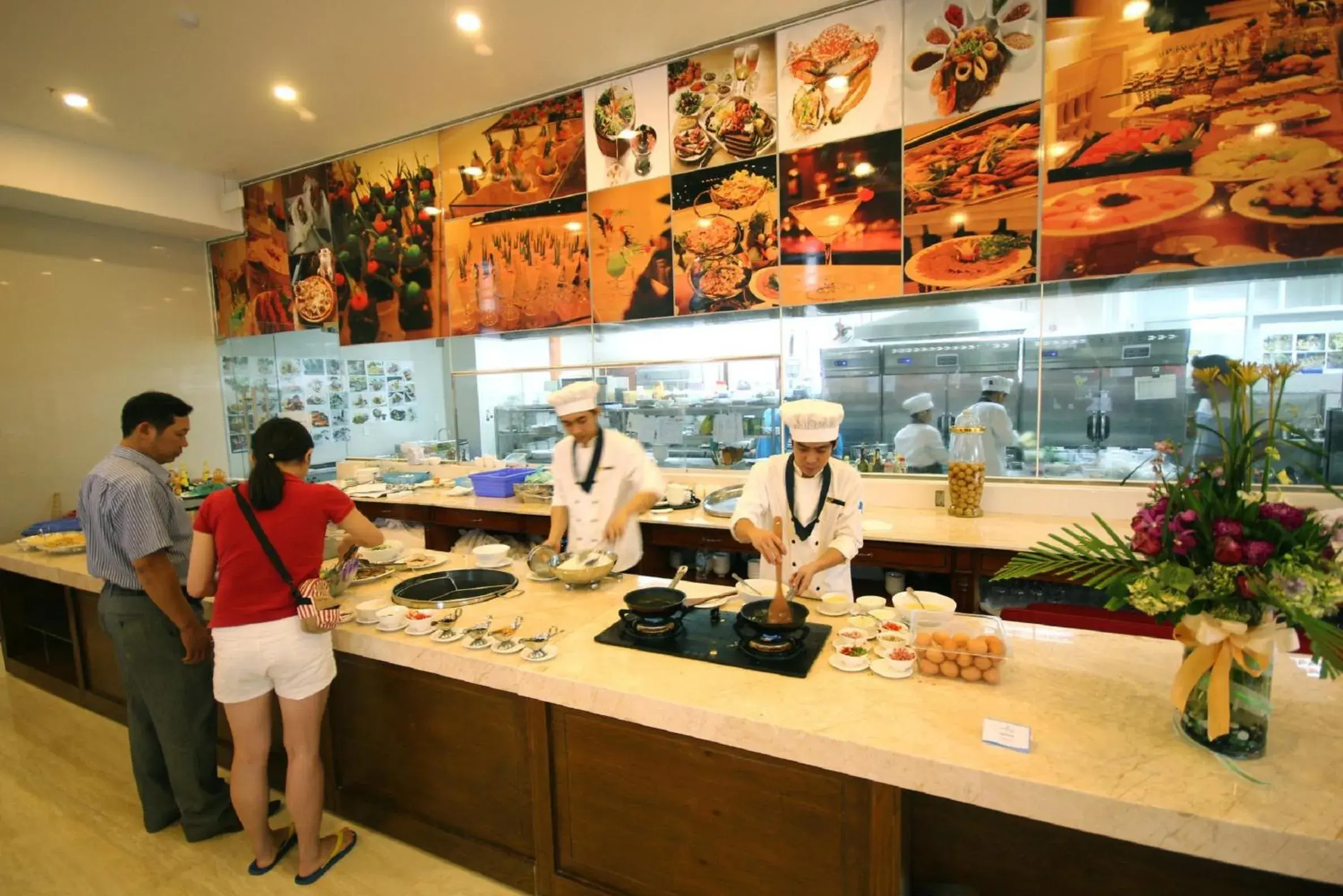 Restaurant/places to eat in Nha Trang Palace Hotel