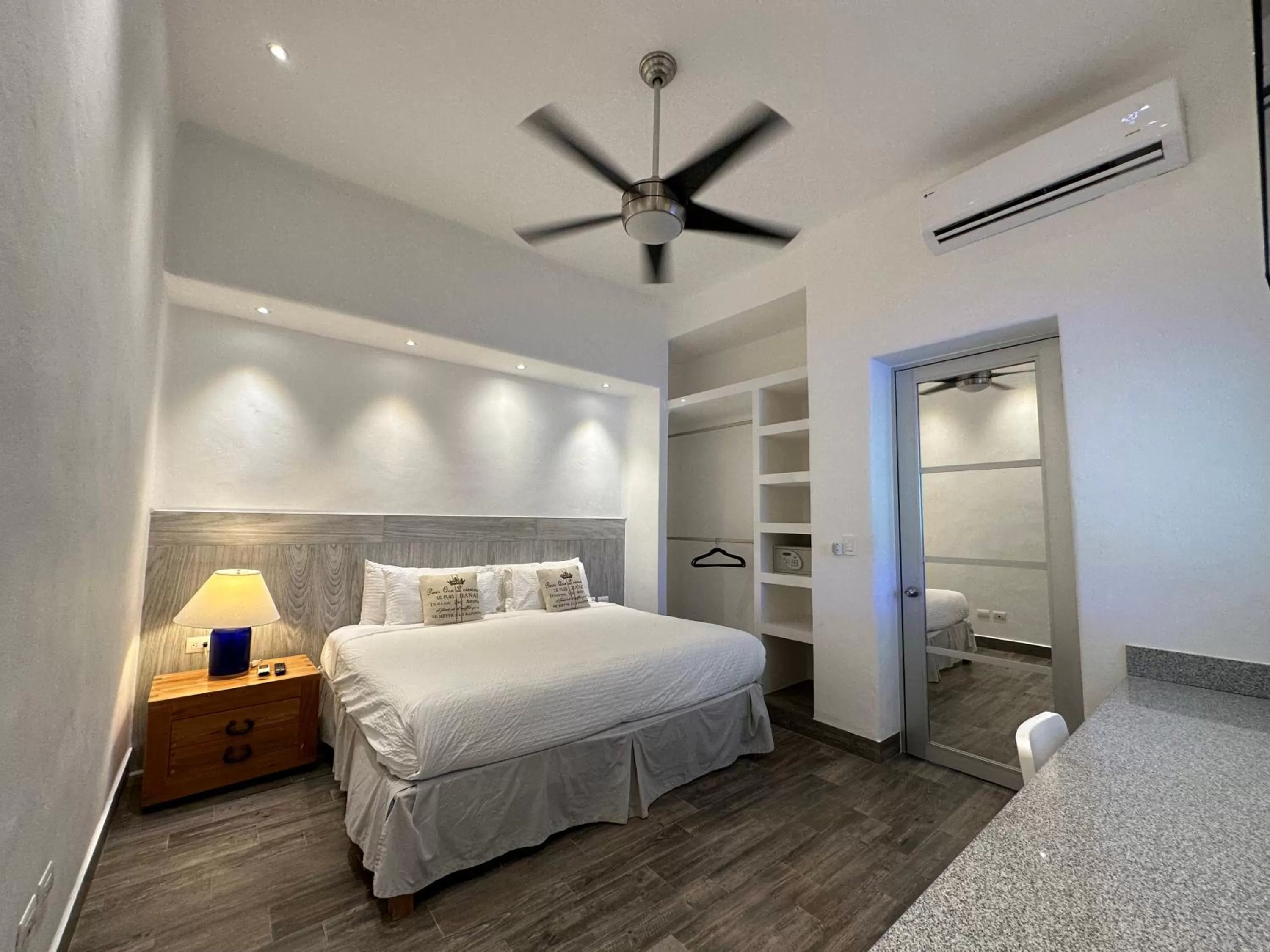 Bed in Casa Tortugas Boutique Hotel - CANCUN Hidden Gem