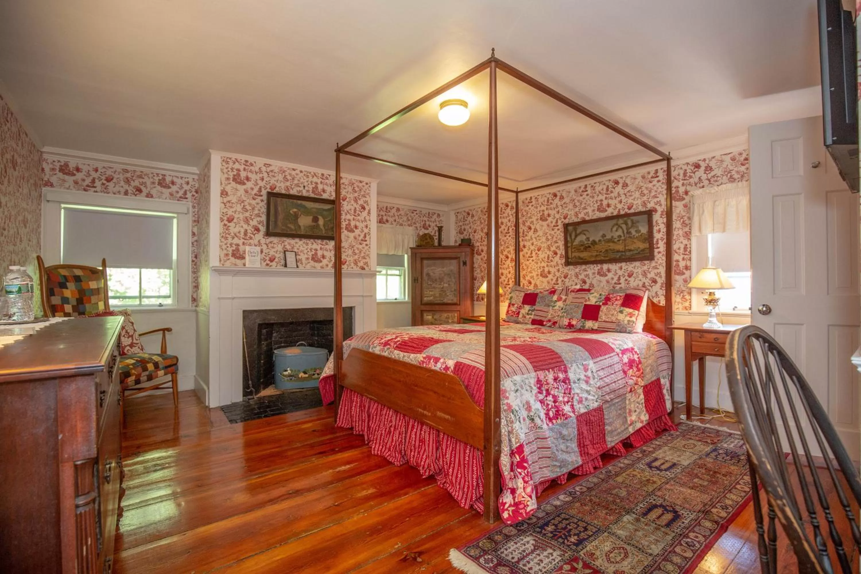 Bedroom, Bed in Clark Currier Inn