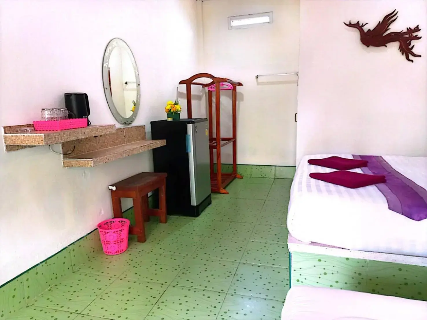 Facility for disabled guests, Bathroom in Lanta Maikeaw Bungalow