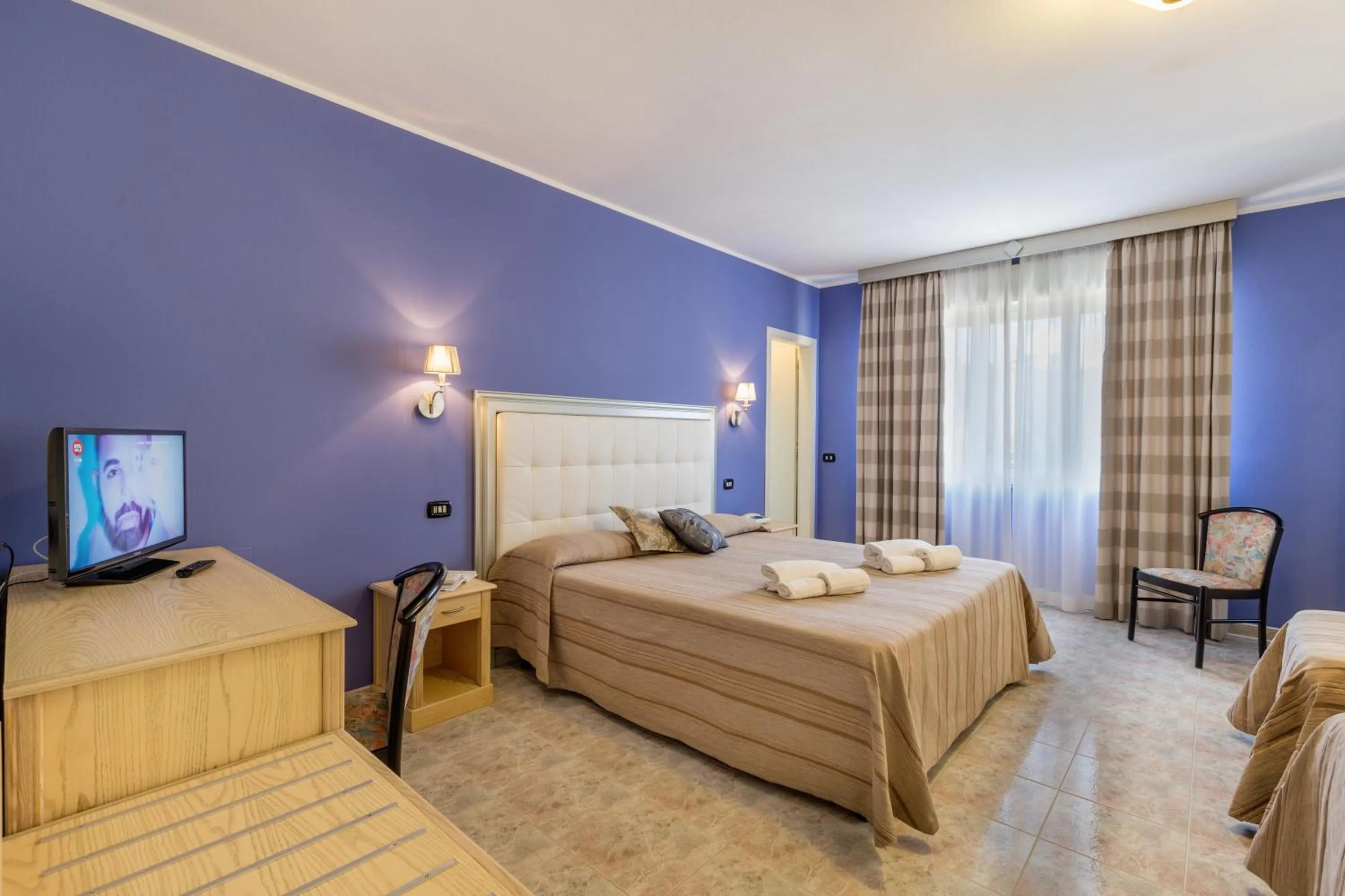 Photo of the whole room, Bed in Hotel Rosa dei Venti