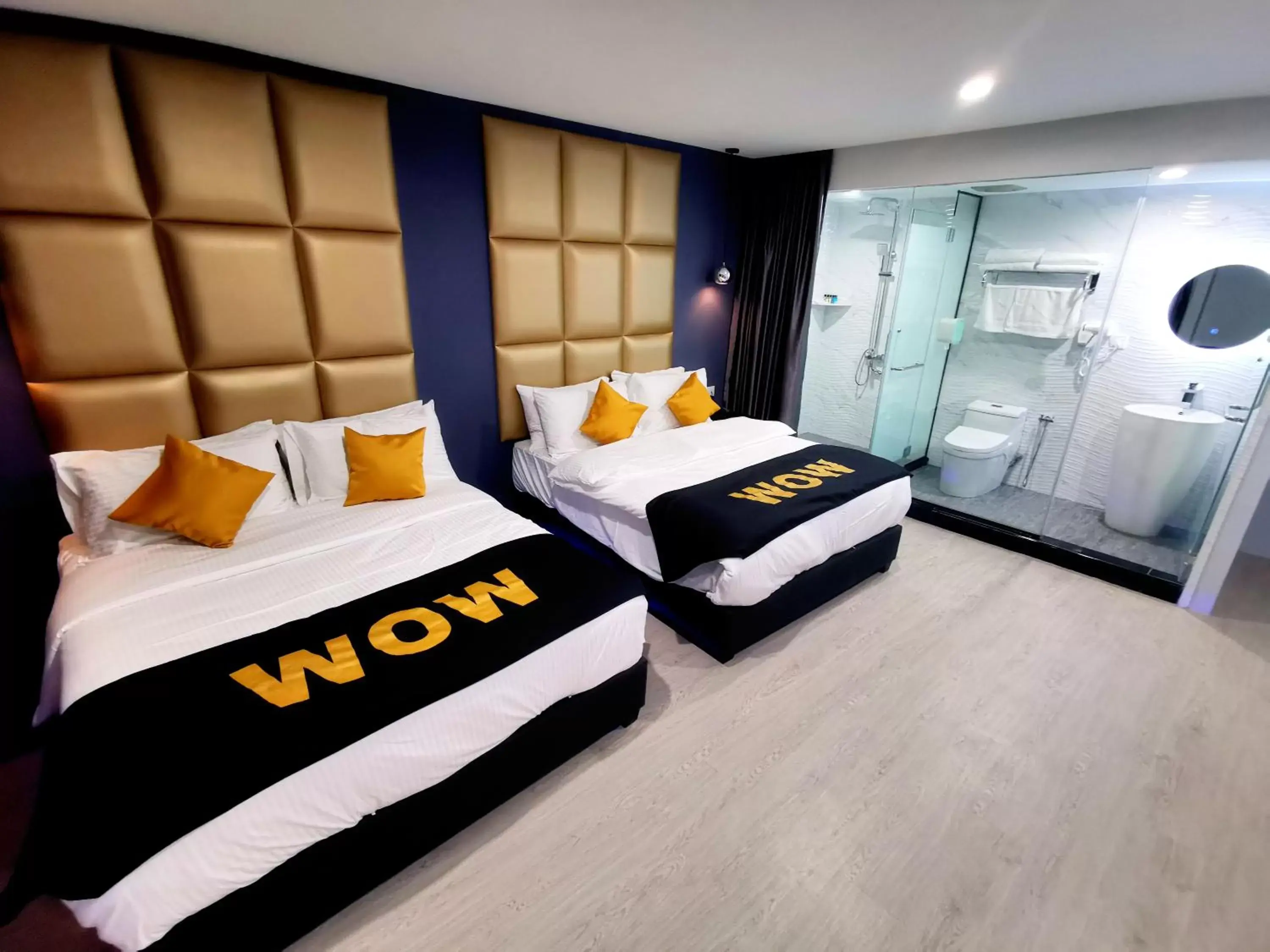 Photo of the whole room, Bed in WOW Hotel Penang
