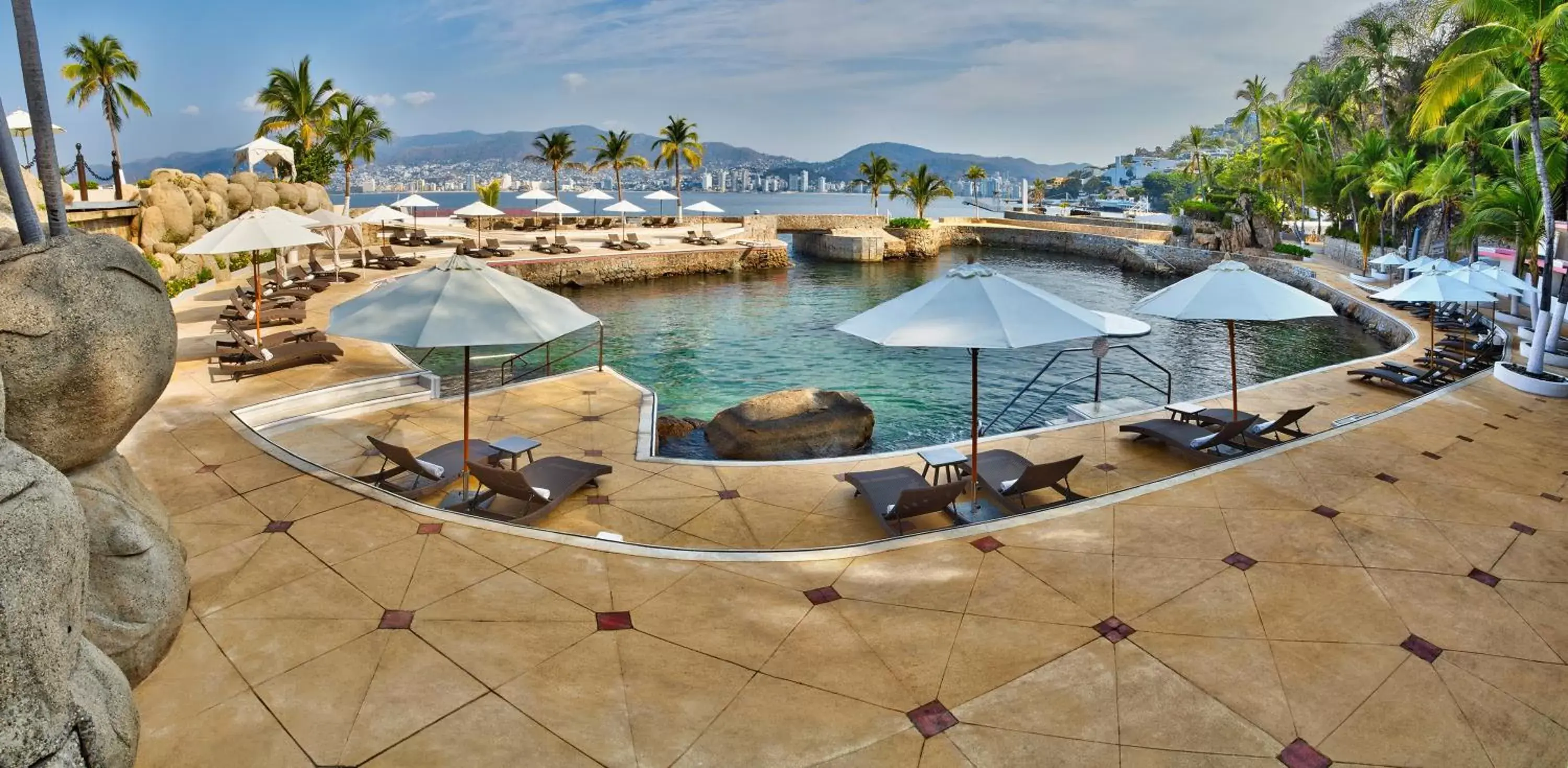 Swimming pool, Pool View in Las Brisas Acapulco