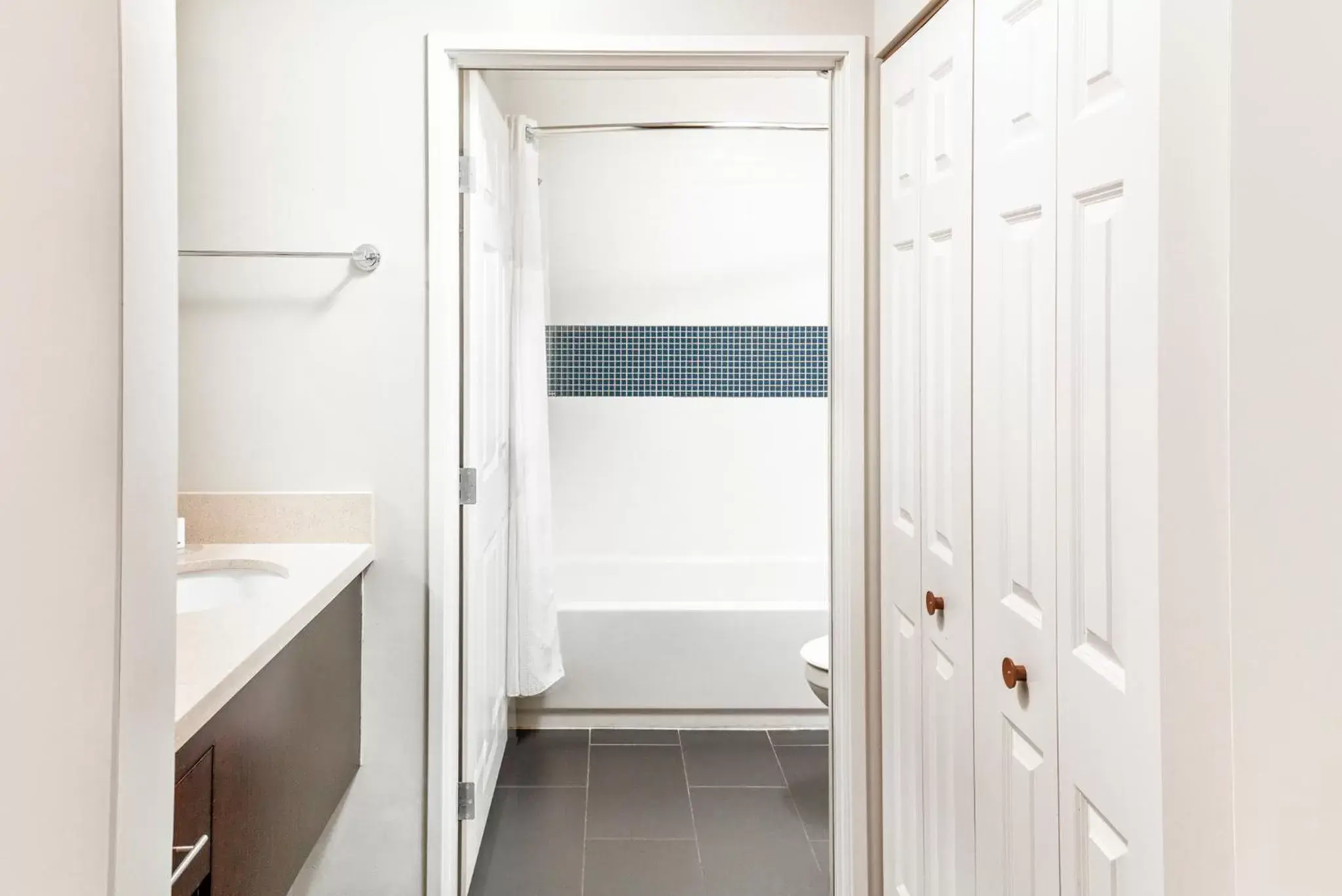 Bathroom in Staybridge Suites Chandler, an IHG Hotel