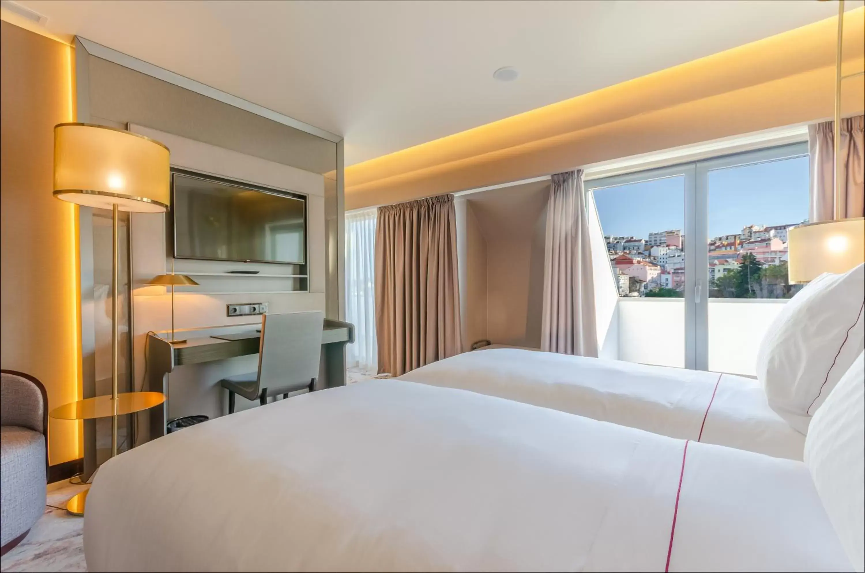 Bed in TURIM Boulevard Hotel