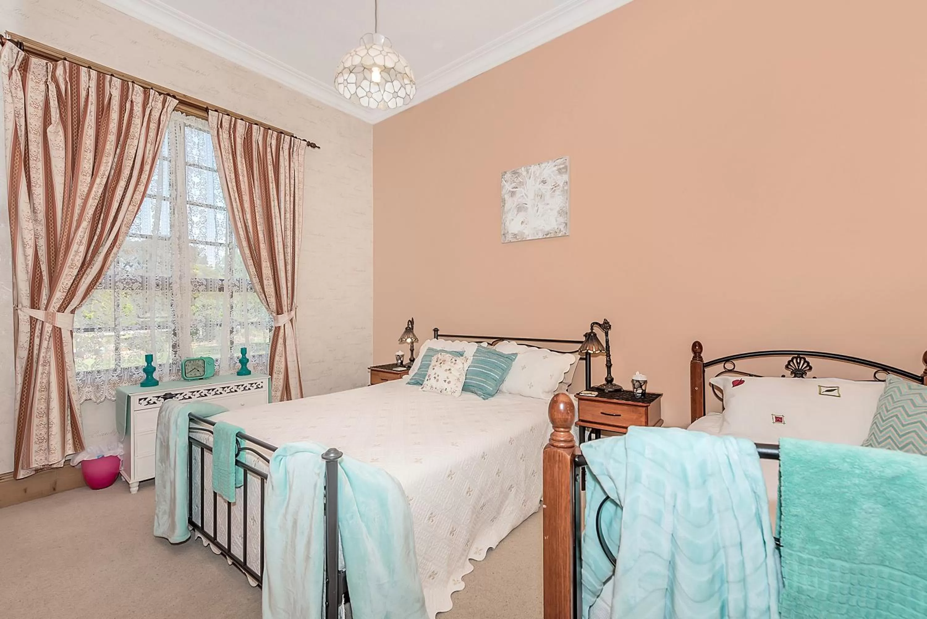 Bedroom, Bed in Stony Rise Cottage B&B