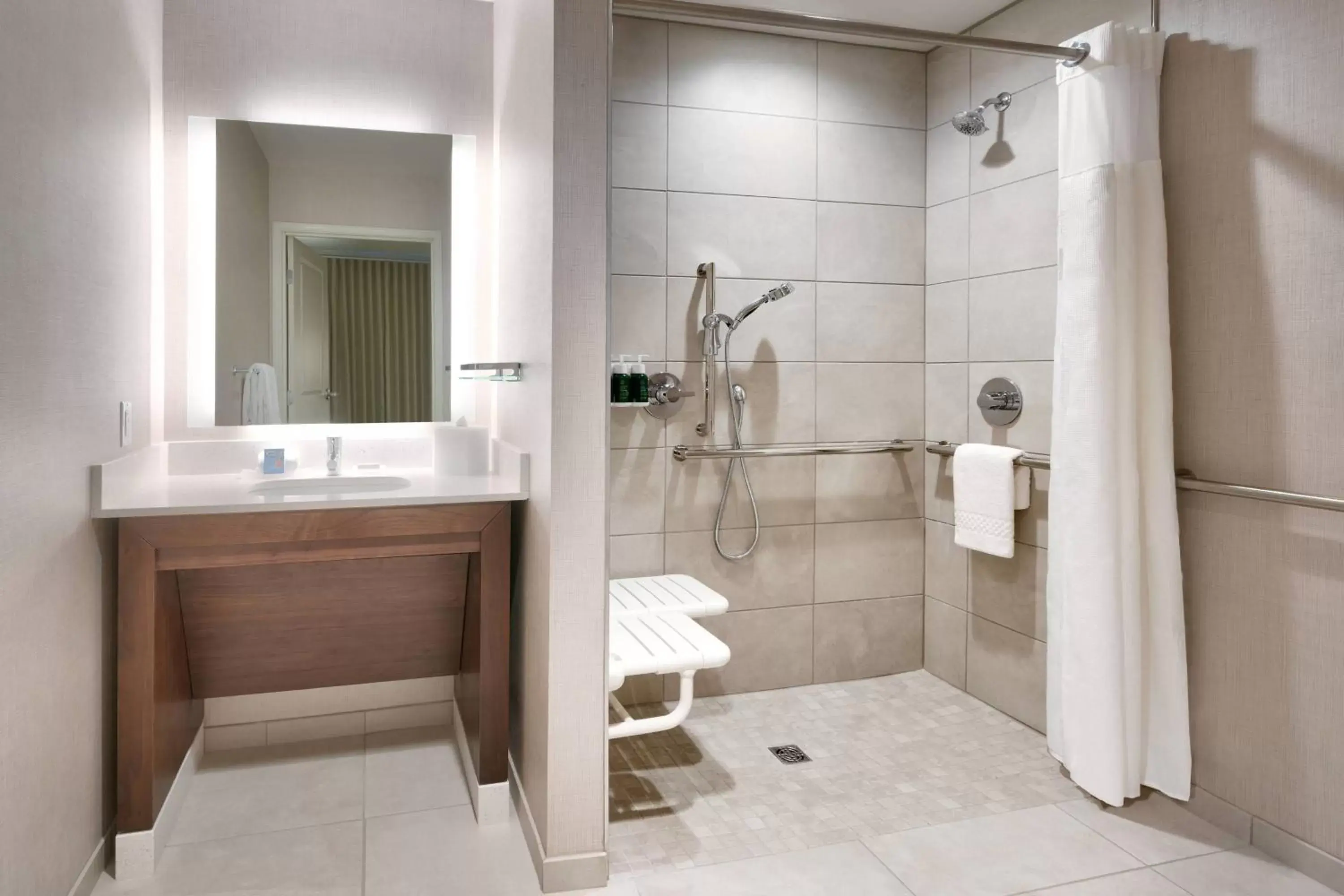Bathroom in Residence Inn by Marriott Phoenix West/Avondale