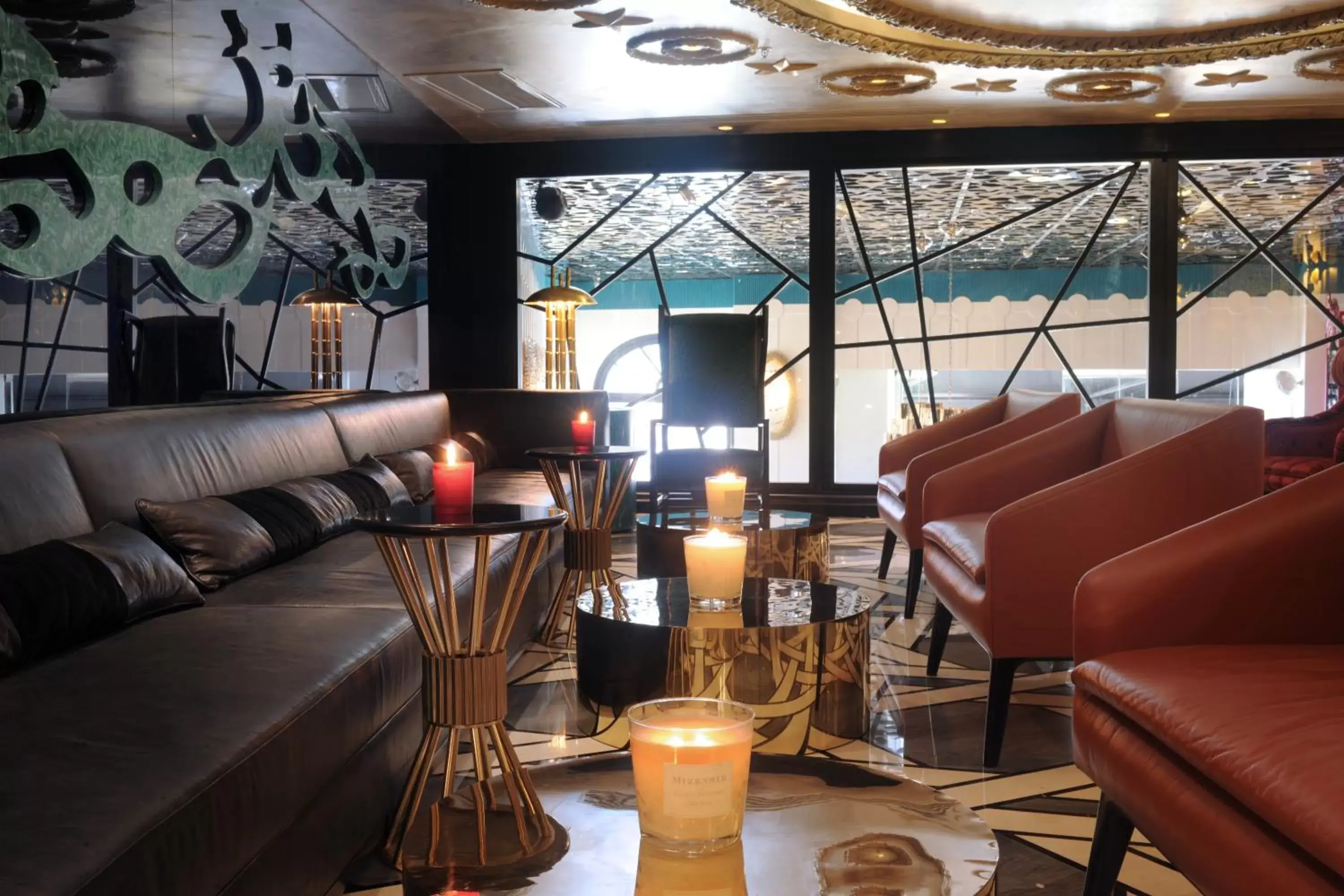 Lounge or bar, Seating Area in Taxim Hill Hotel