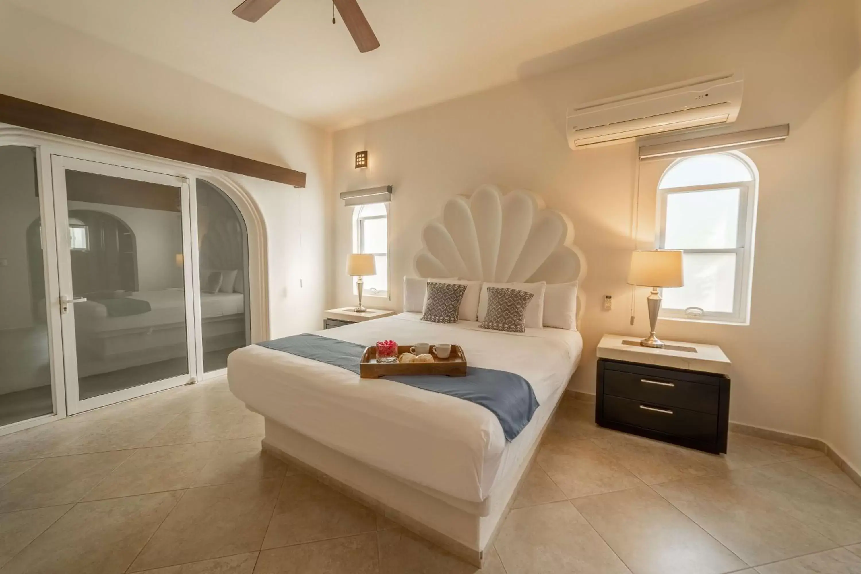 Bed in Hotel & Suites El Moro