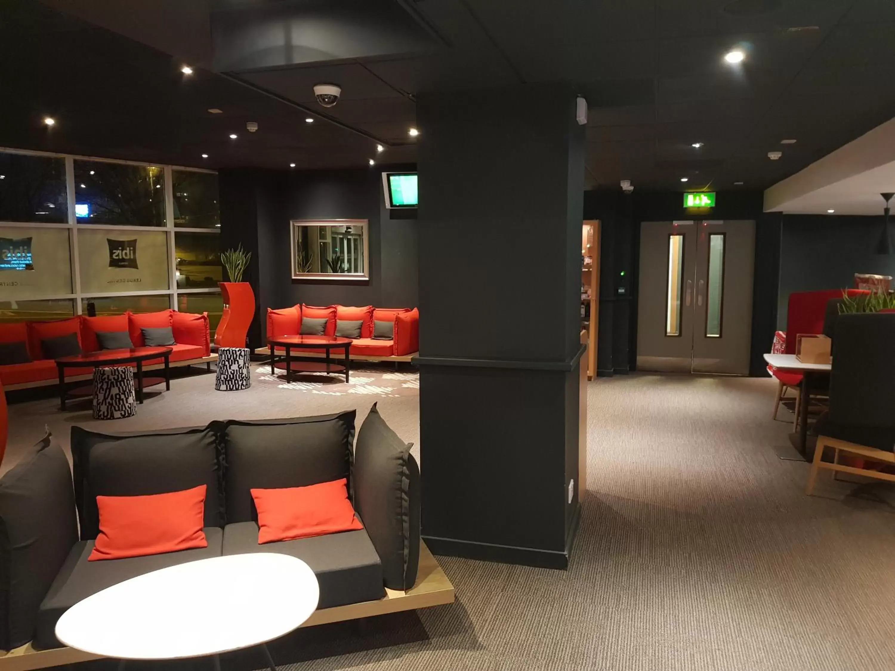 Lobby or reception, Restaurant/Places to Eat in ibis Leeds Centre Marlborough Street