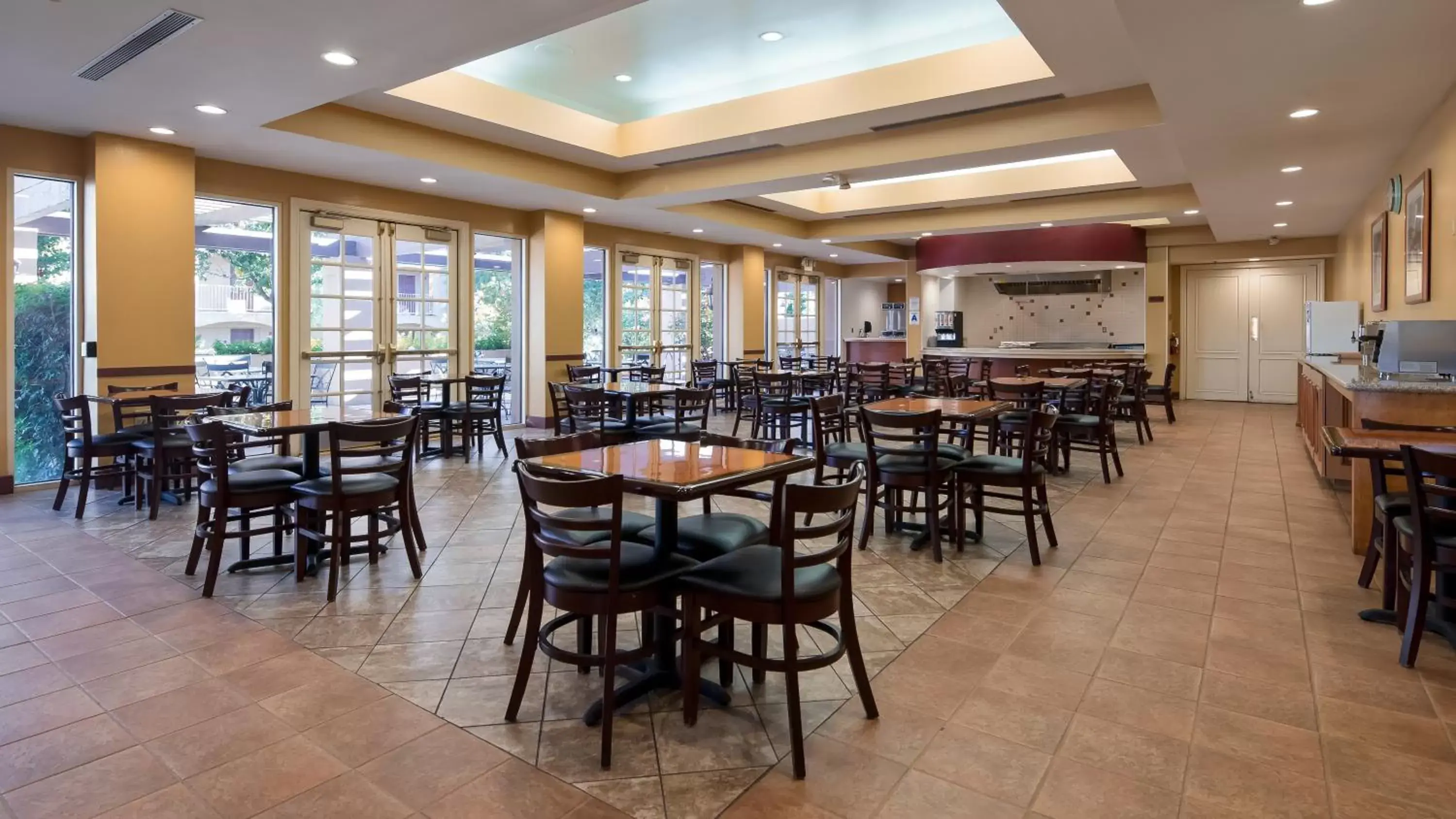 Dining area, Restaurant/Places to Eat in Best Western Plus Palm Desert Resort