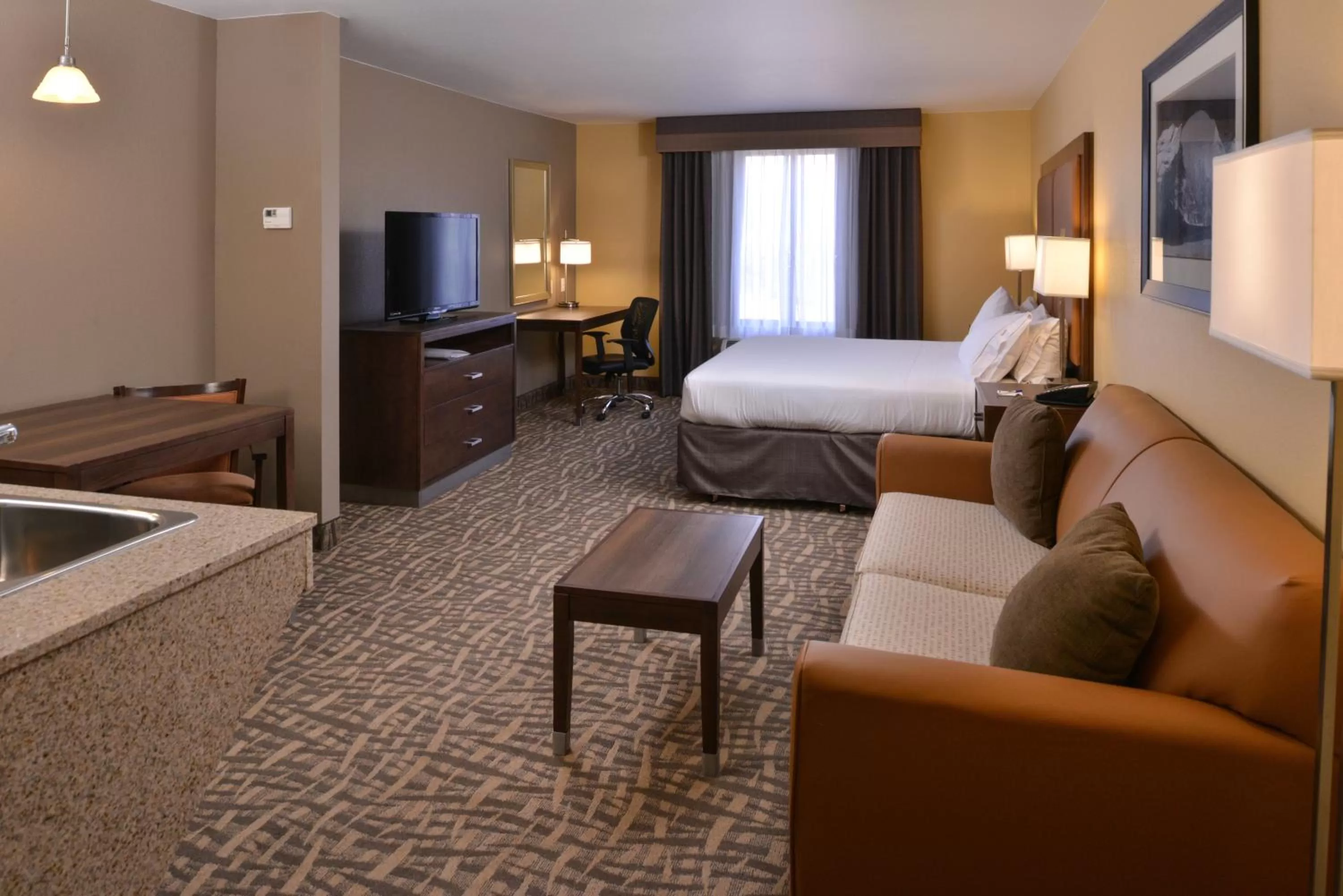 Photo of the whole room, Bed in Holiday Inn Express & Suites Page - Lake Powell Area by IHG