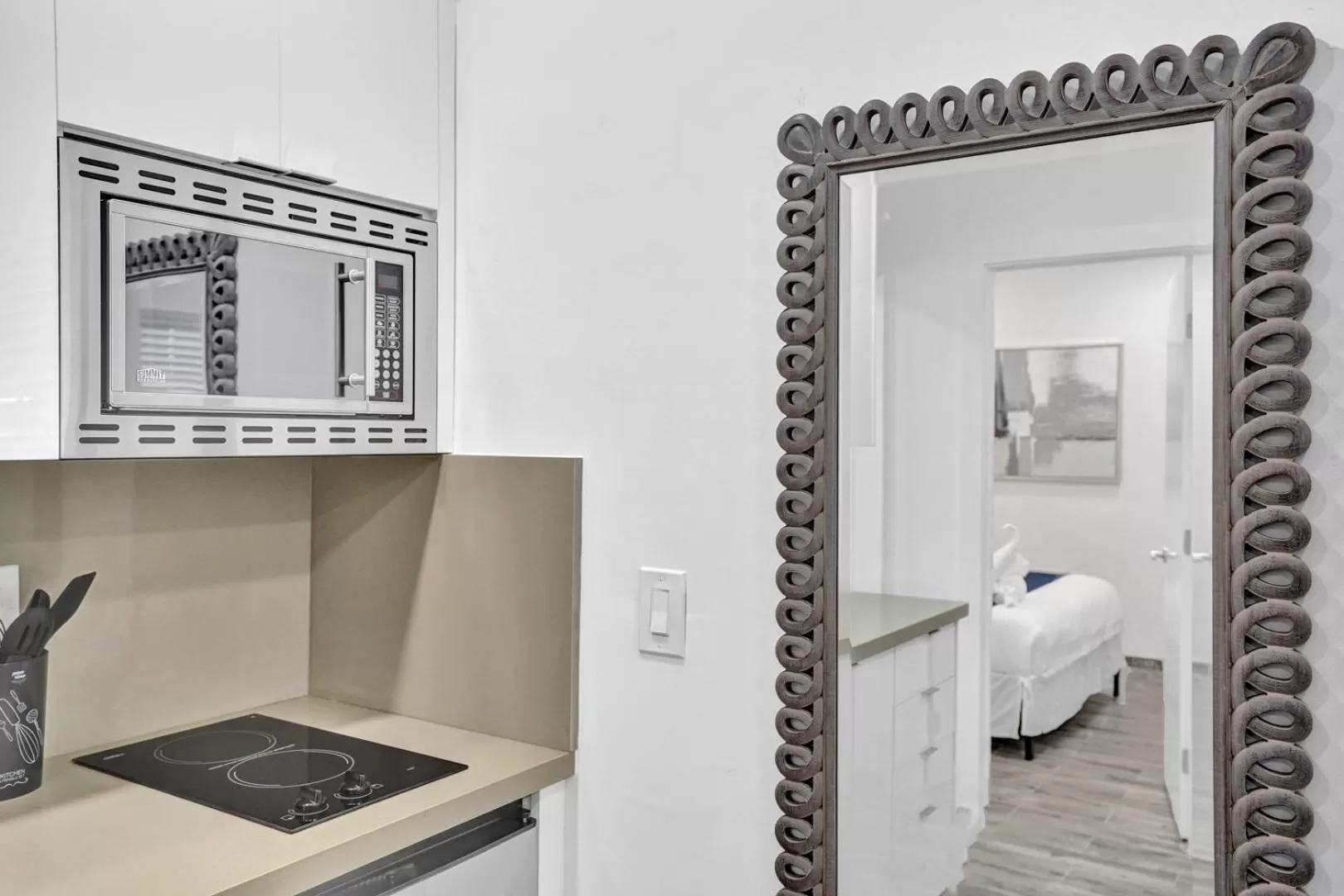 Other, Bed in Fillmore Suits