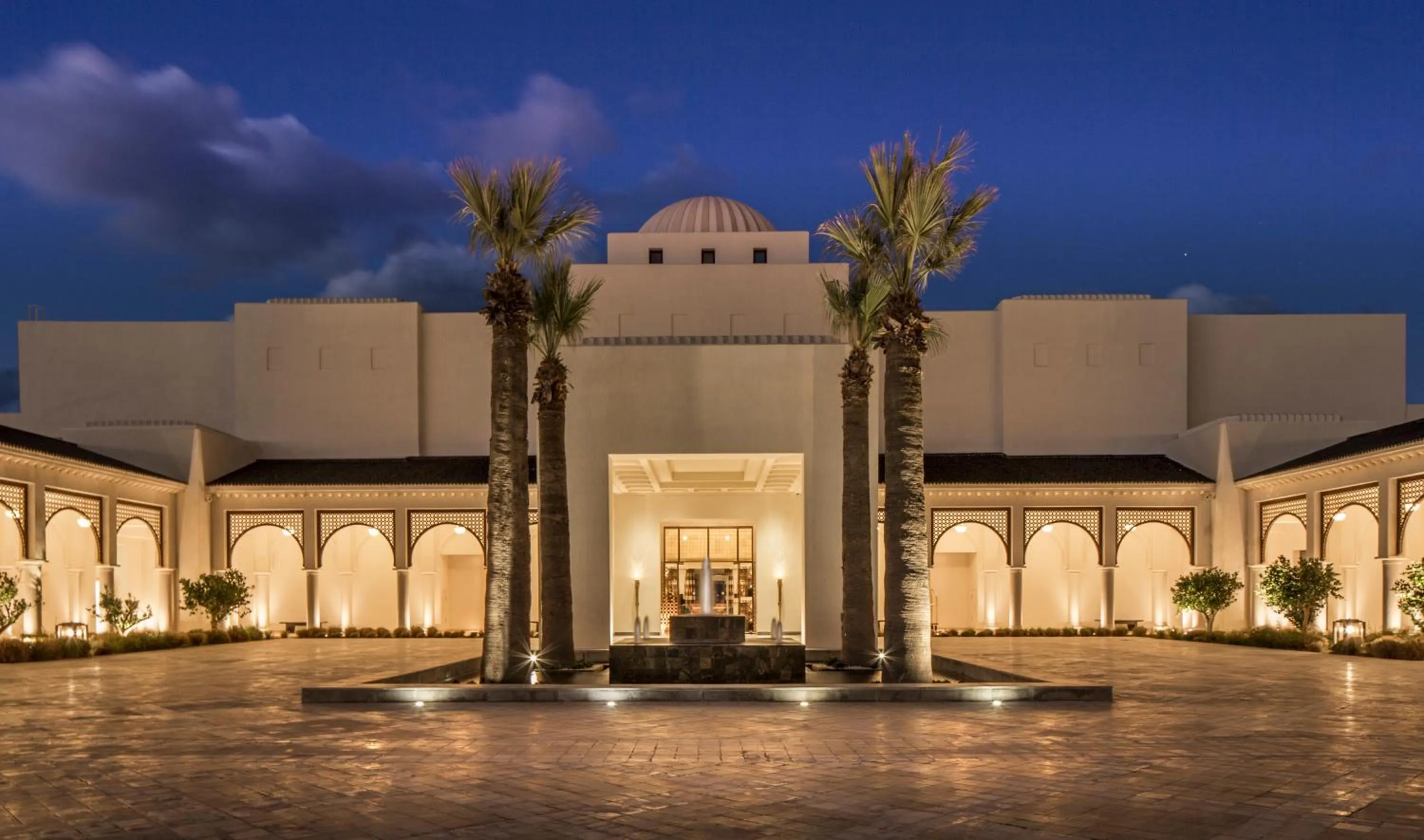 Facade/entrance in Four Seasons Hotel Tunis