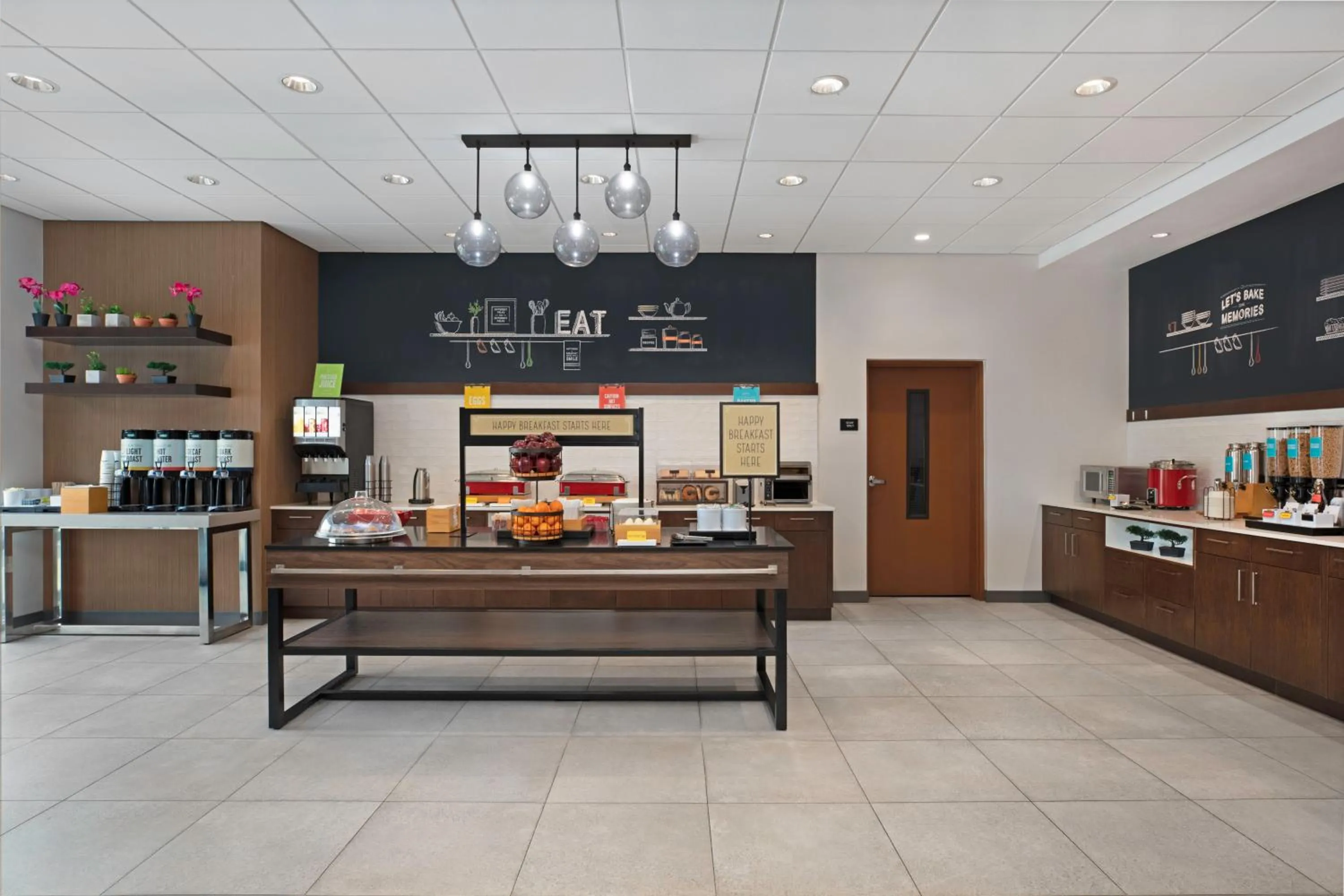 Breakfast in Hampton Inn By Hilton Cornwall