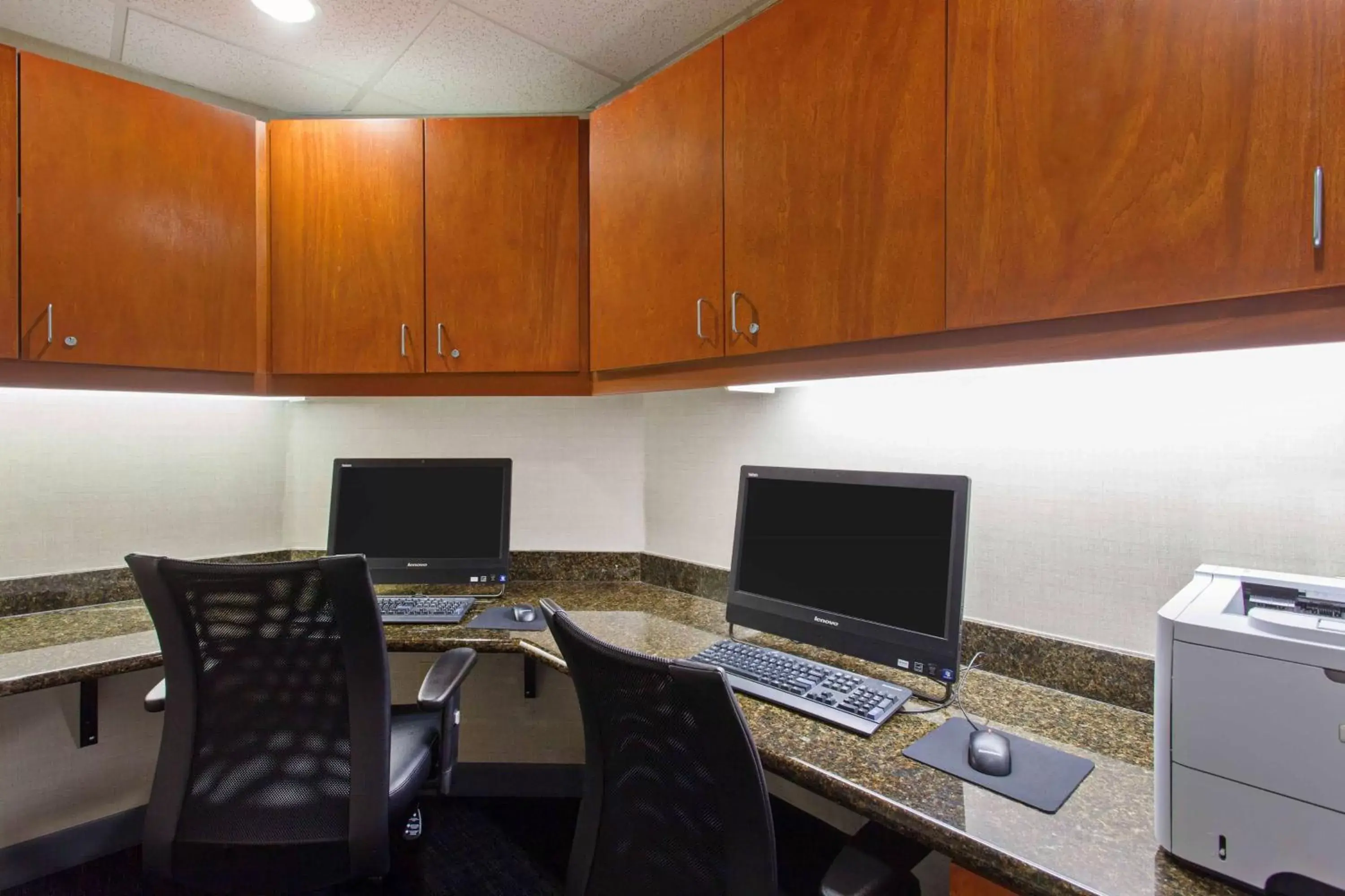 Business facilities, Business Area/Conference Room in Hampton Inn & Suites Clovis Airport North