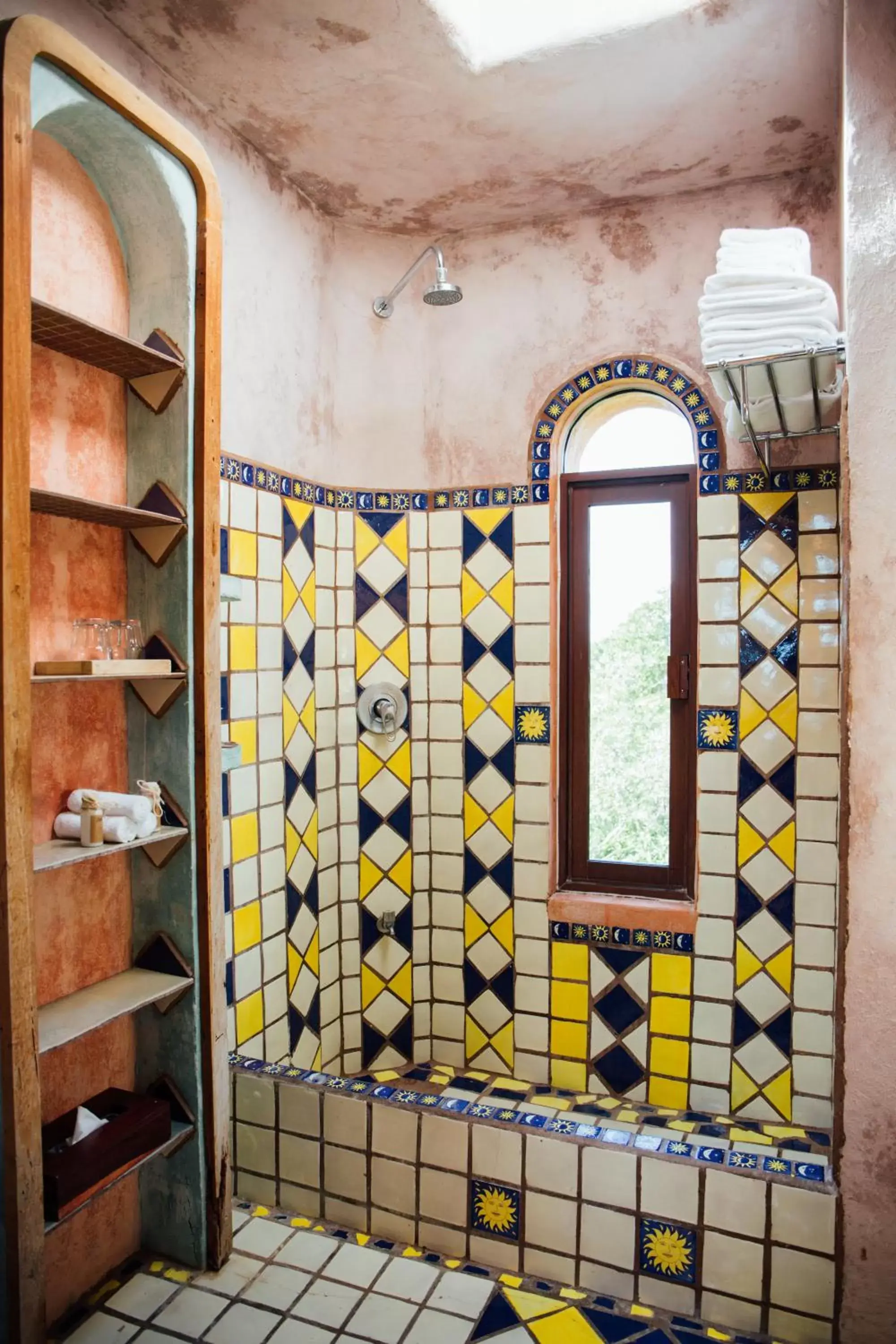 Bathroom in Zamas Hotel