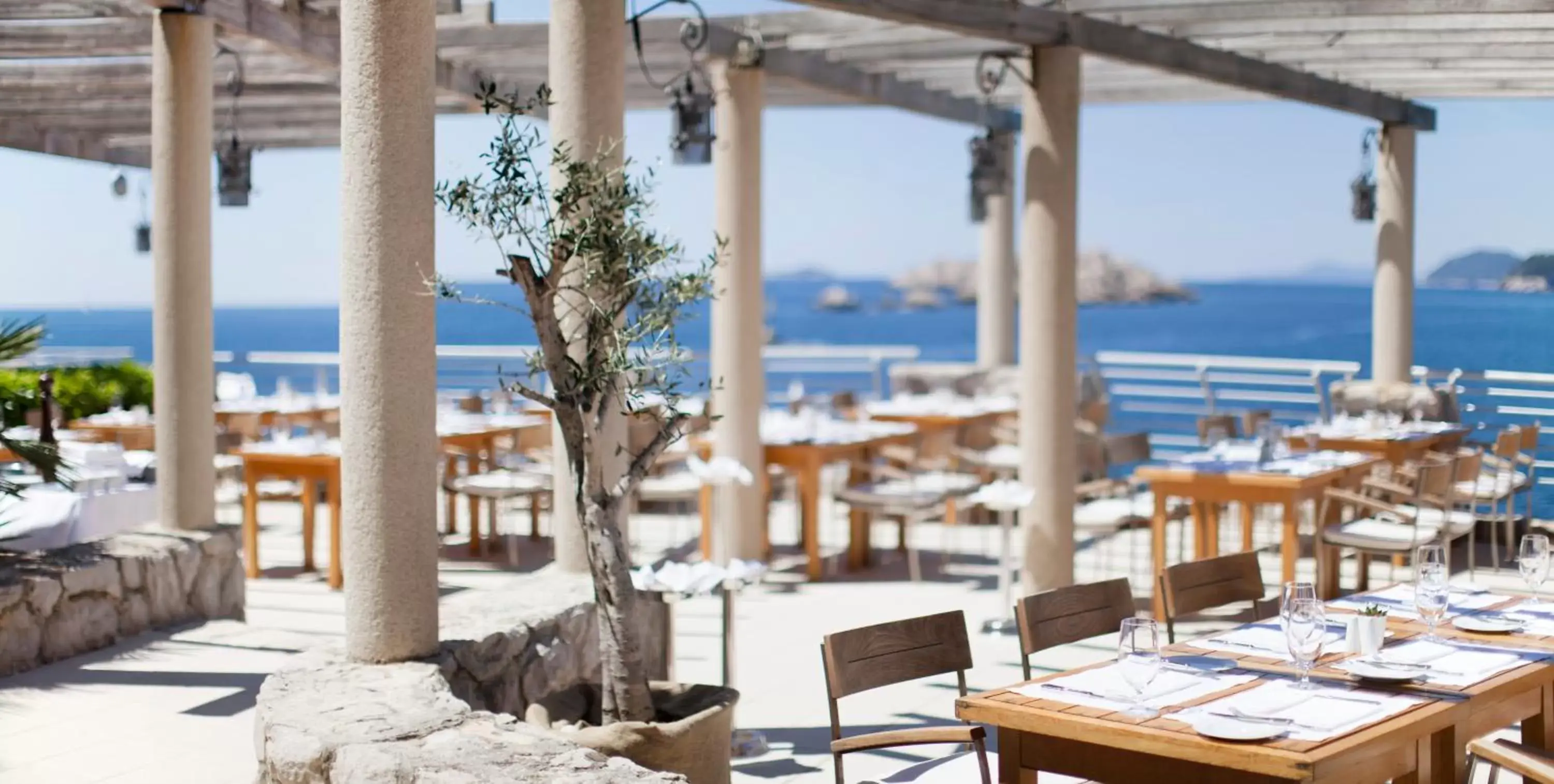 Area and facilities, Restaurant/Places to Eat in Hotel Dubrovnik Palace