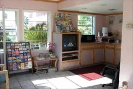 TV and multimedia in Knights Inn Corpus Christi TV and multimedia in Knights Inn Corpus Christi