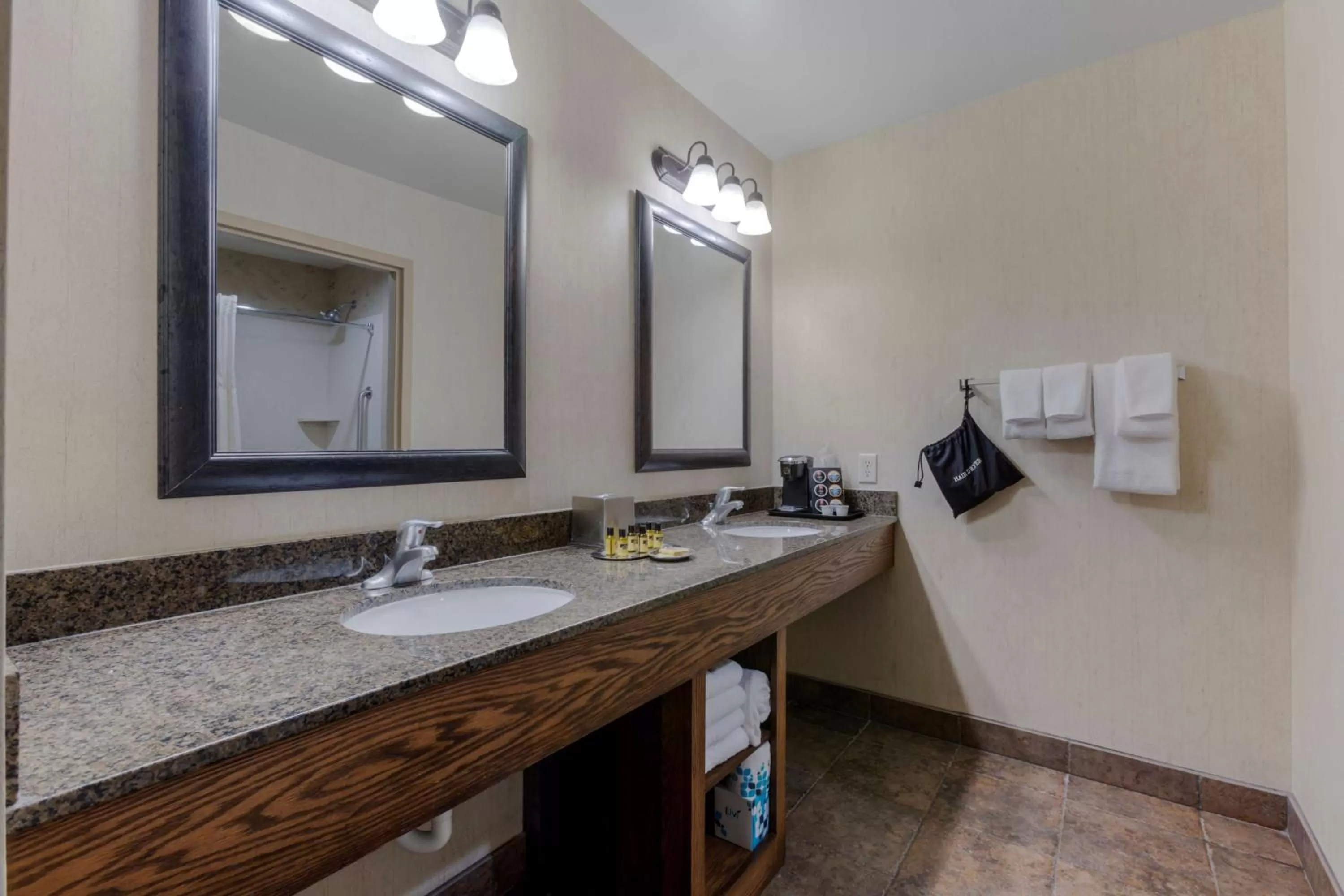 Bathroom in Best Western PLUS Bryce Canyon Grand Hotel
