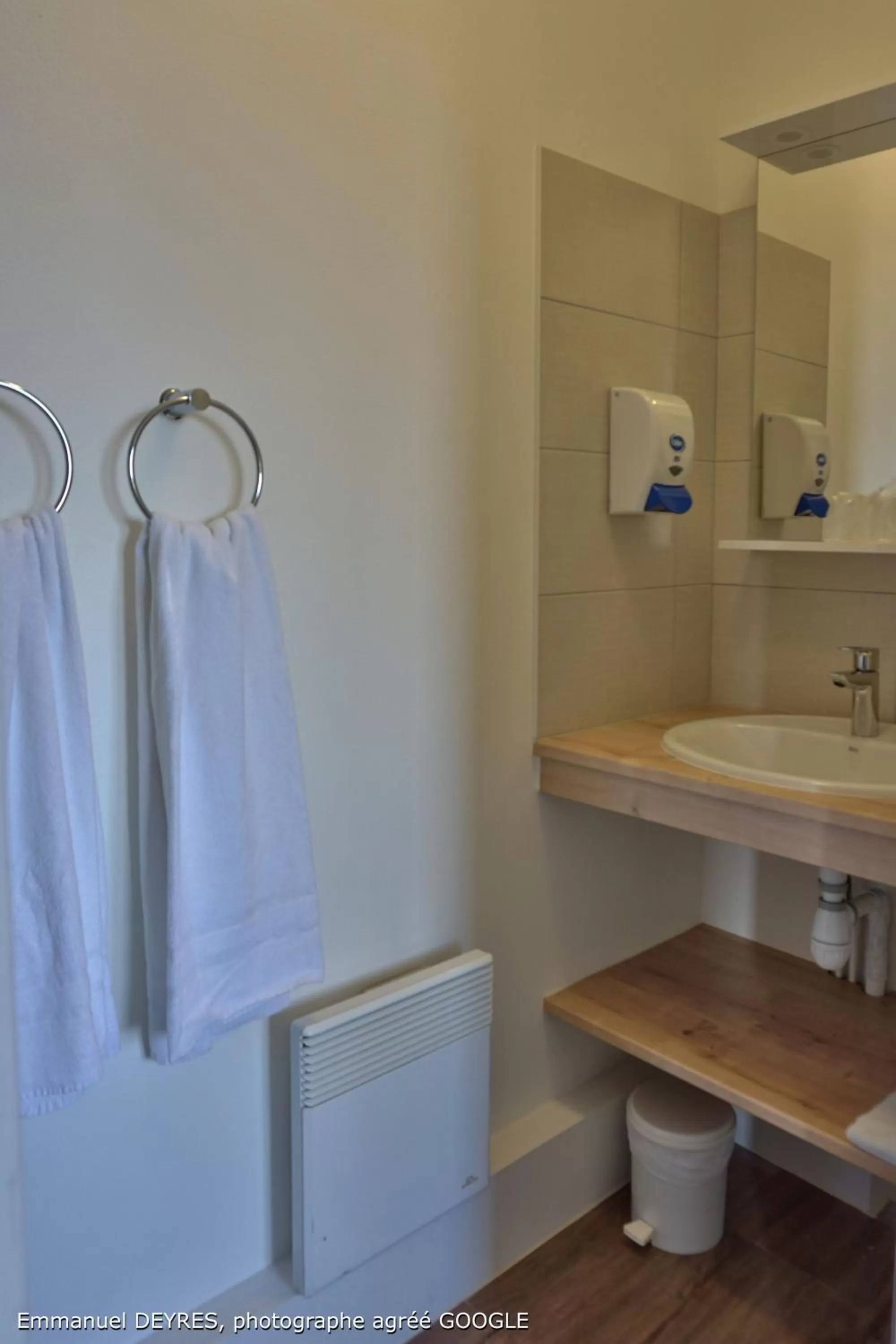 Hôtel de Bretagne - anciennement Queen Serenity Hotel