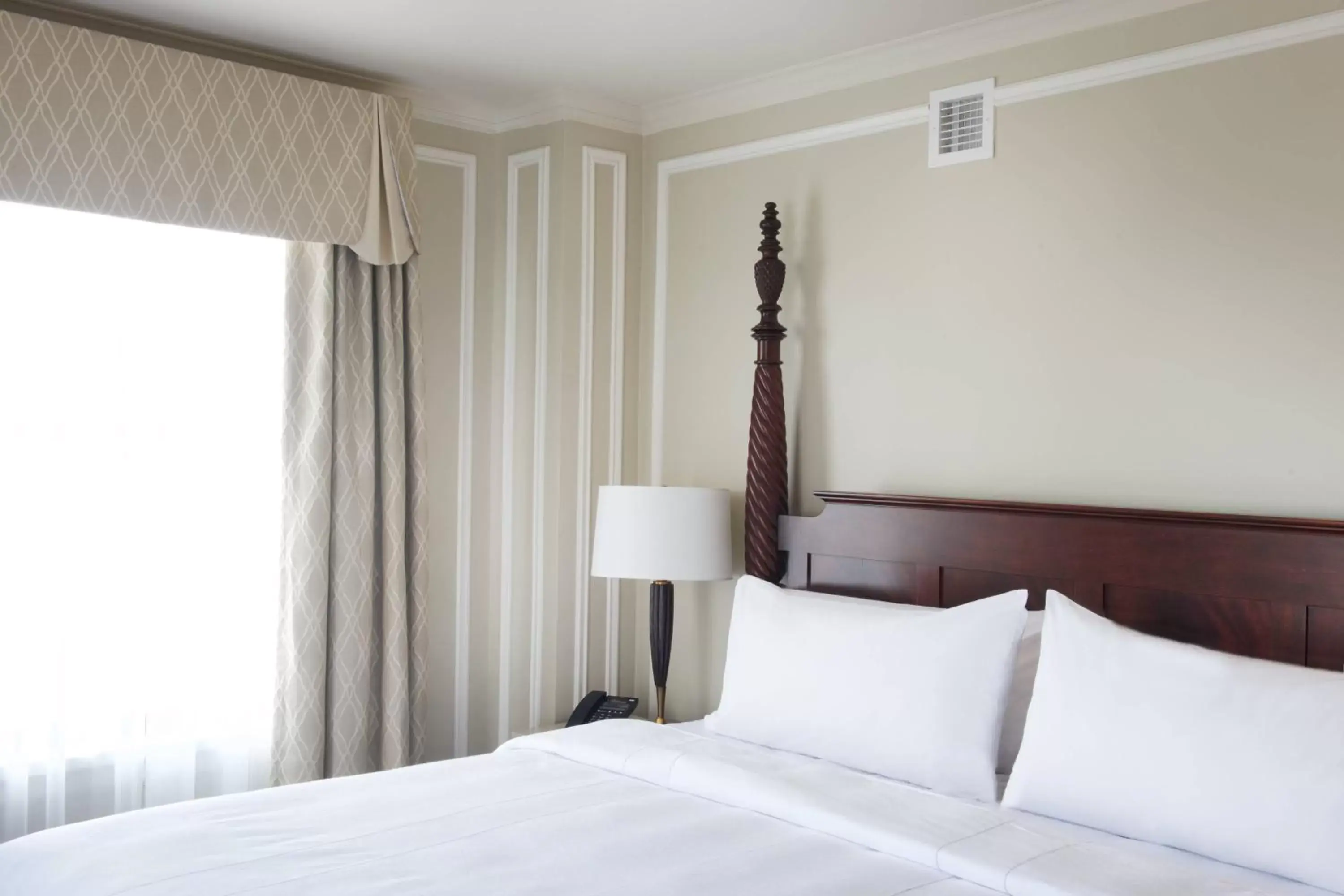 Photo of the whole room, Bed in Marriott Syracuse Downtown