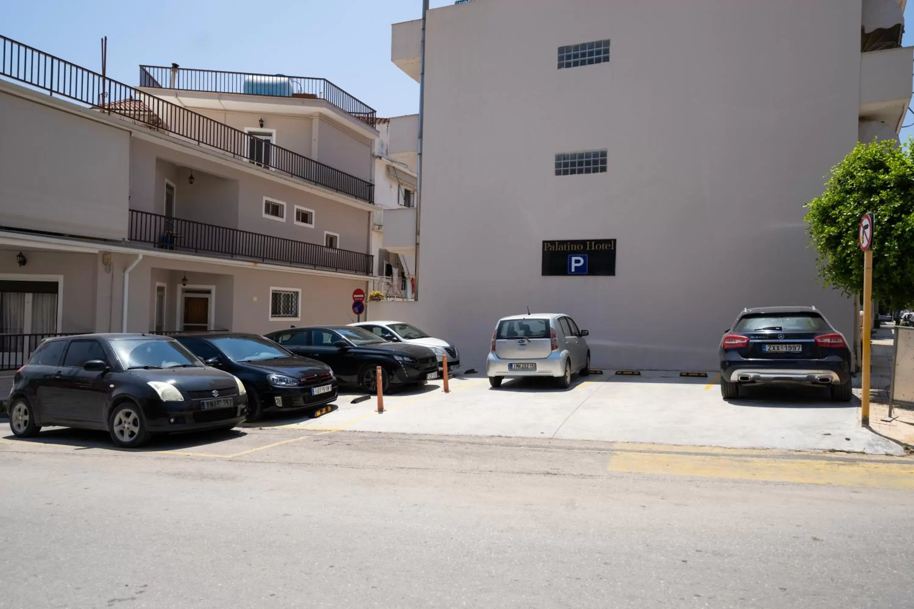 Parking, Property Building in Palatino Hotel