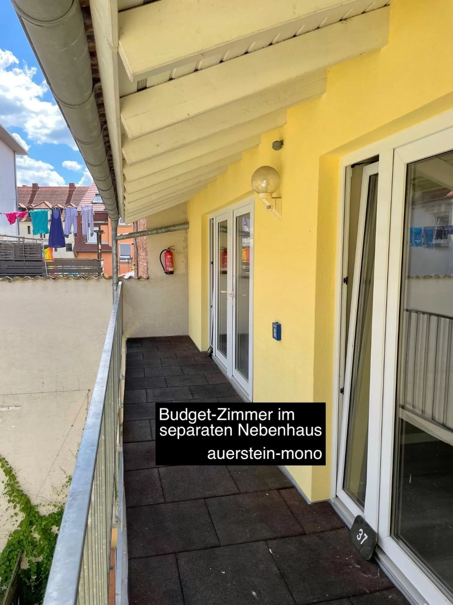 Property building in AUERSTEIN-Hotels auerstein & auerstein-mono