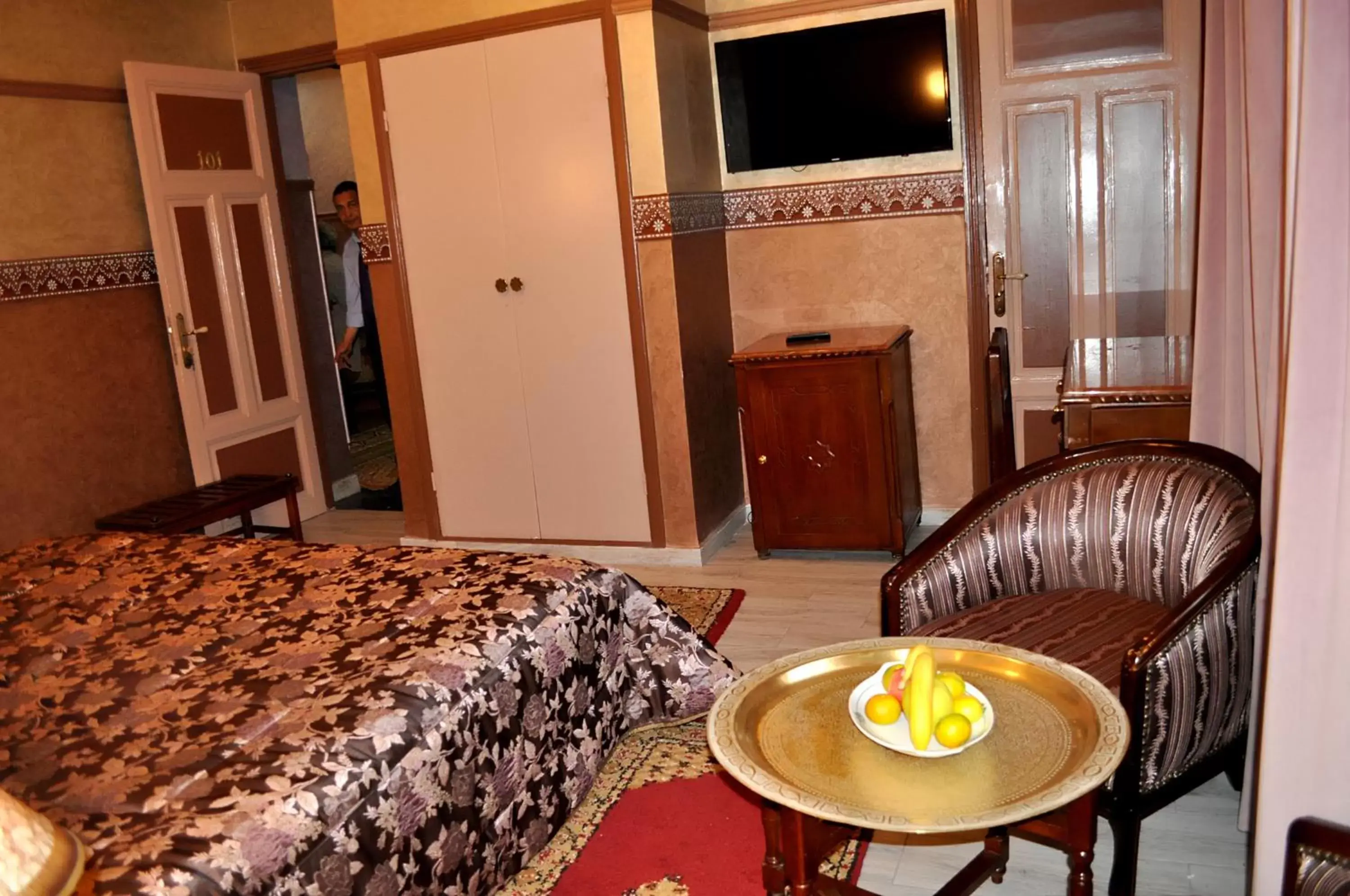 Photo of the whole room in Hôtel Transatlantique Photo of the whole room in Hôtel Transatlantique