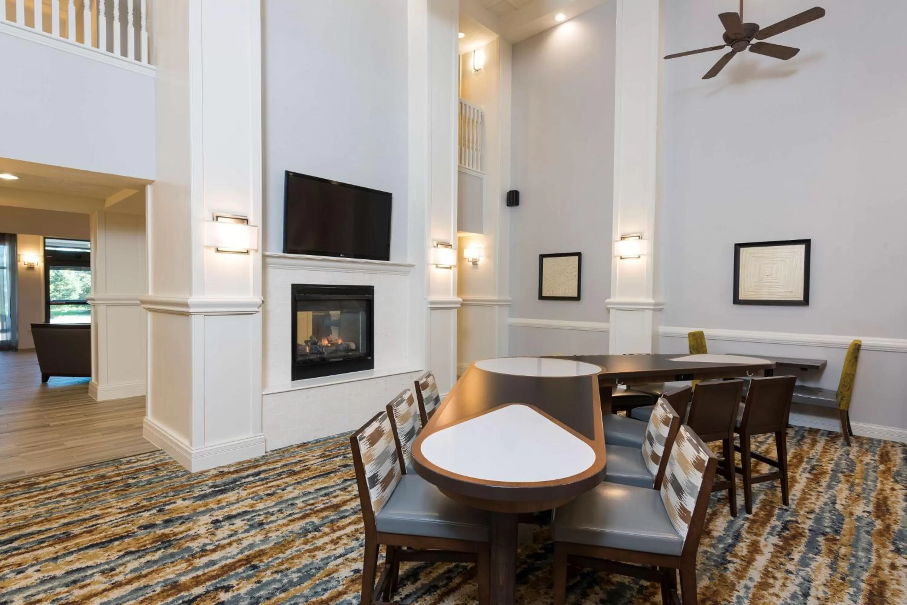 Dining area in Homewood Suites by Hilton Indianapolis Northwest
