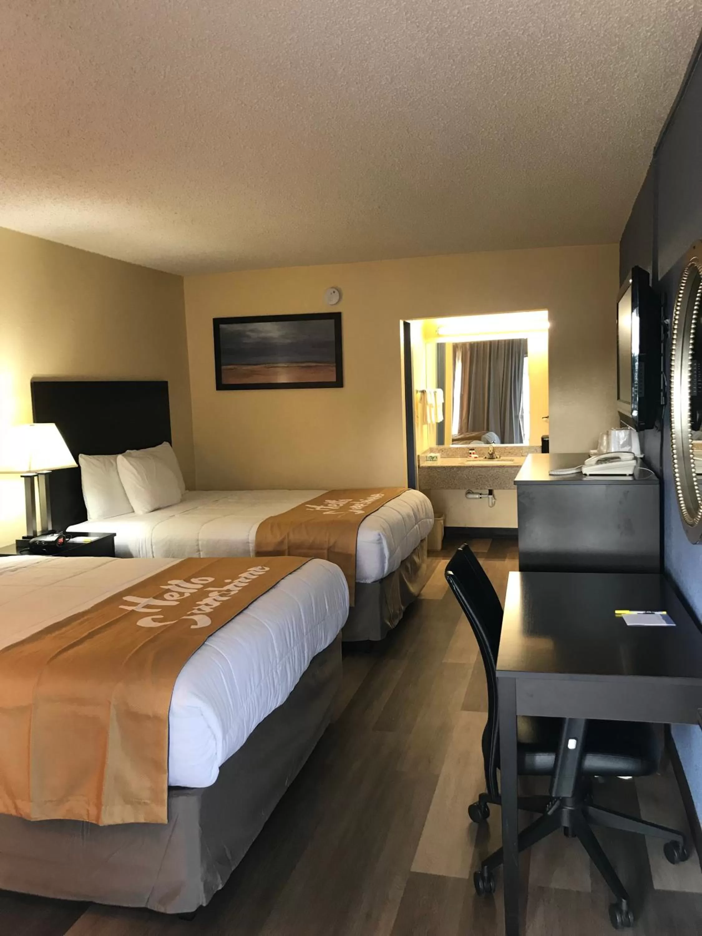 Bedroom, Bed in Days Inn by Wyndham Greensboro Airport