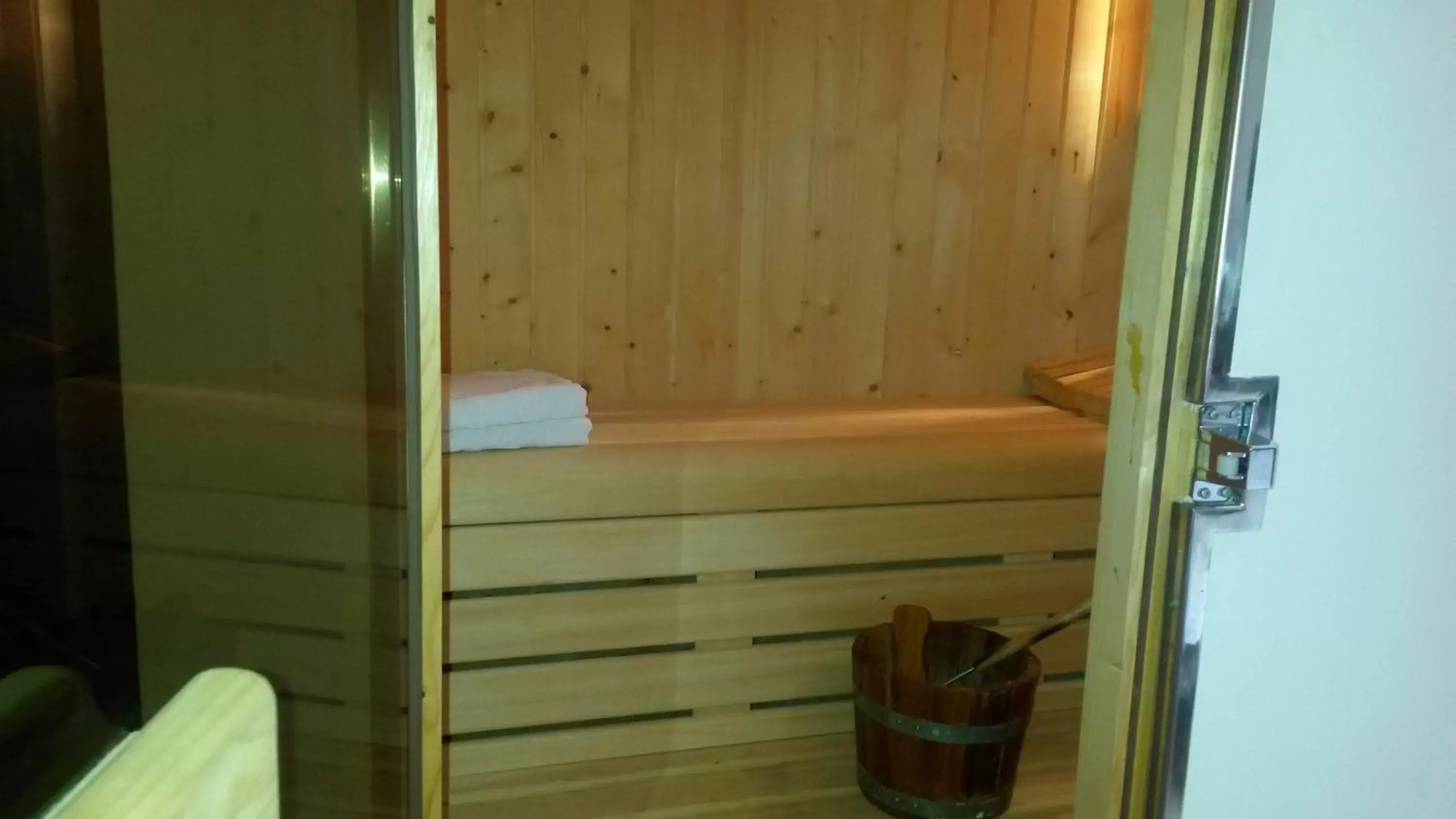 Double Room with Sauna in Hotel Puerta de Ocaña Double Room with Sauna in Hotel Puerta de Ocaña