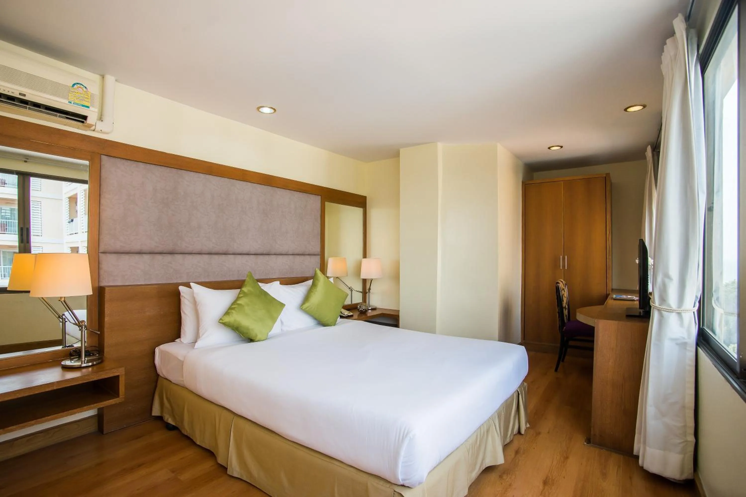 Bedroom, Bed in Bella Villa Metro