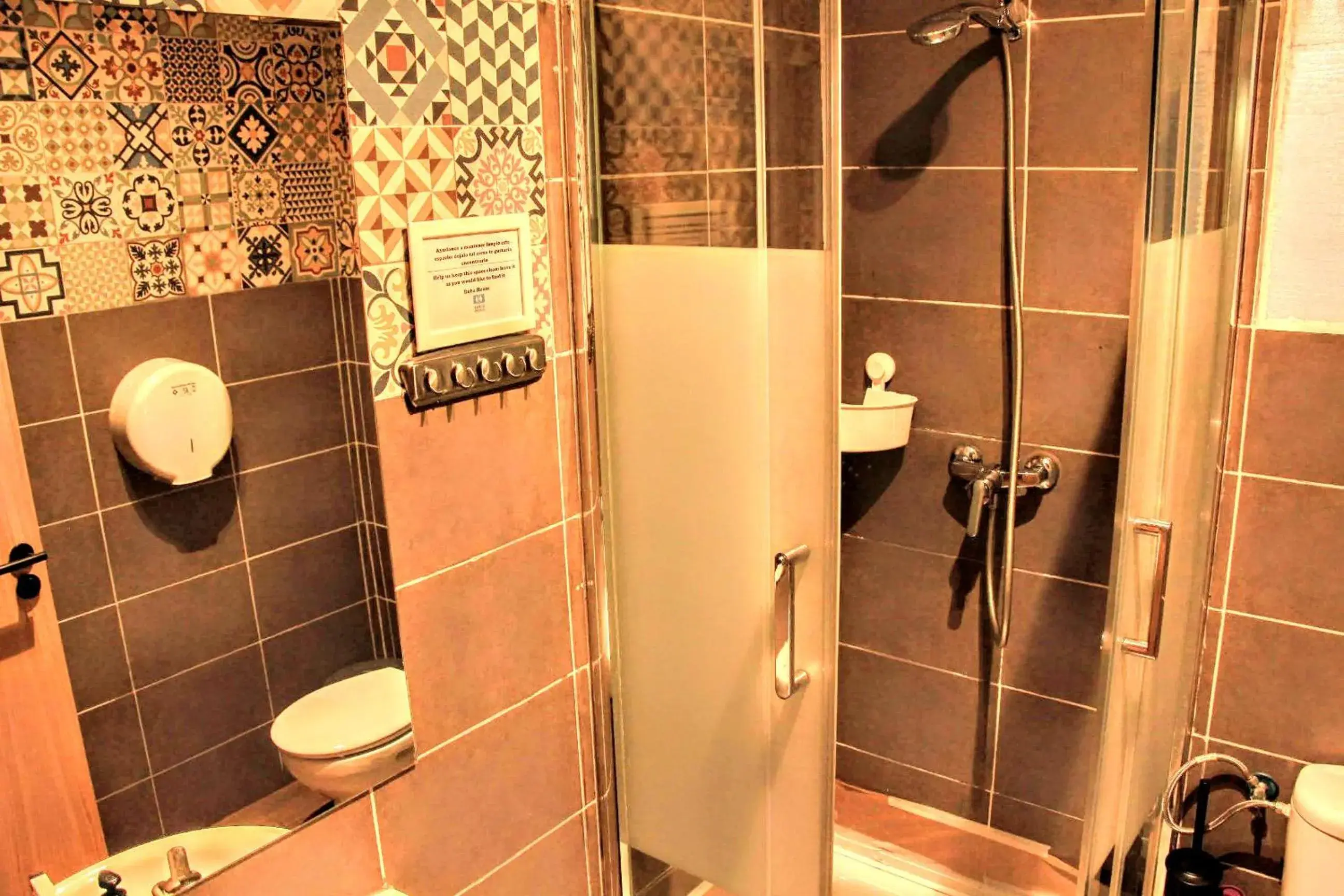 Single Room with Shared Bathroom in Buba House - Women Only Hostel Single Room with Shared Bathroom in Buba House - Women Only Hostel
