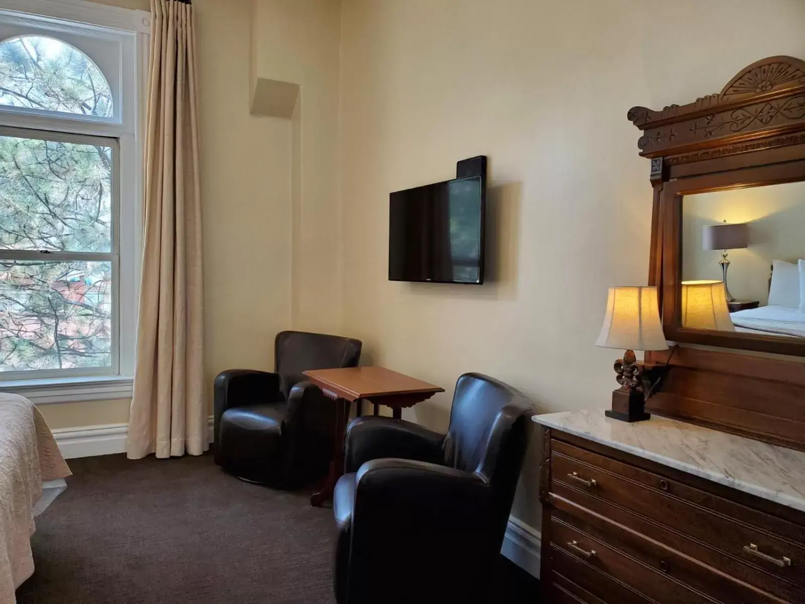 Bedroom, Seating Area in Hotel Ouray - for 12 years old and over