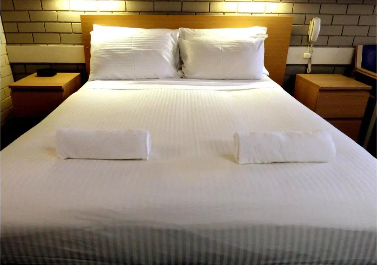 Bedroom, Bed in Wanderlight Motor Inn