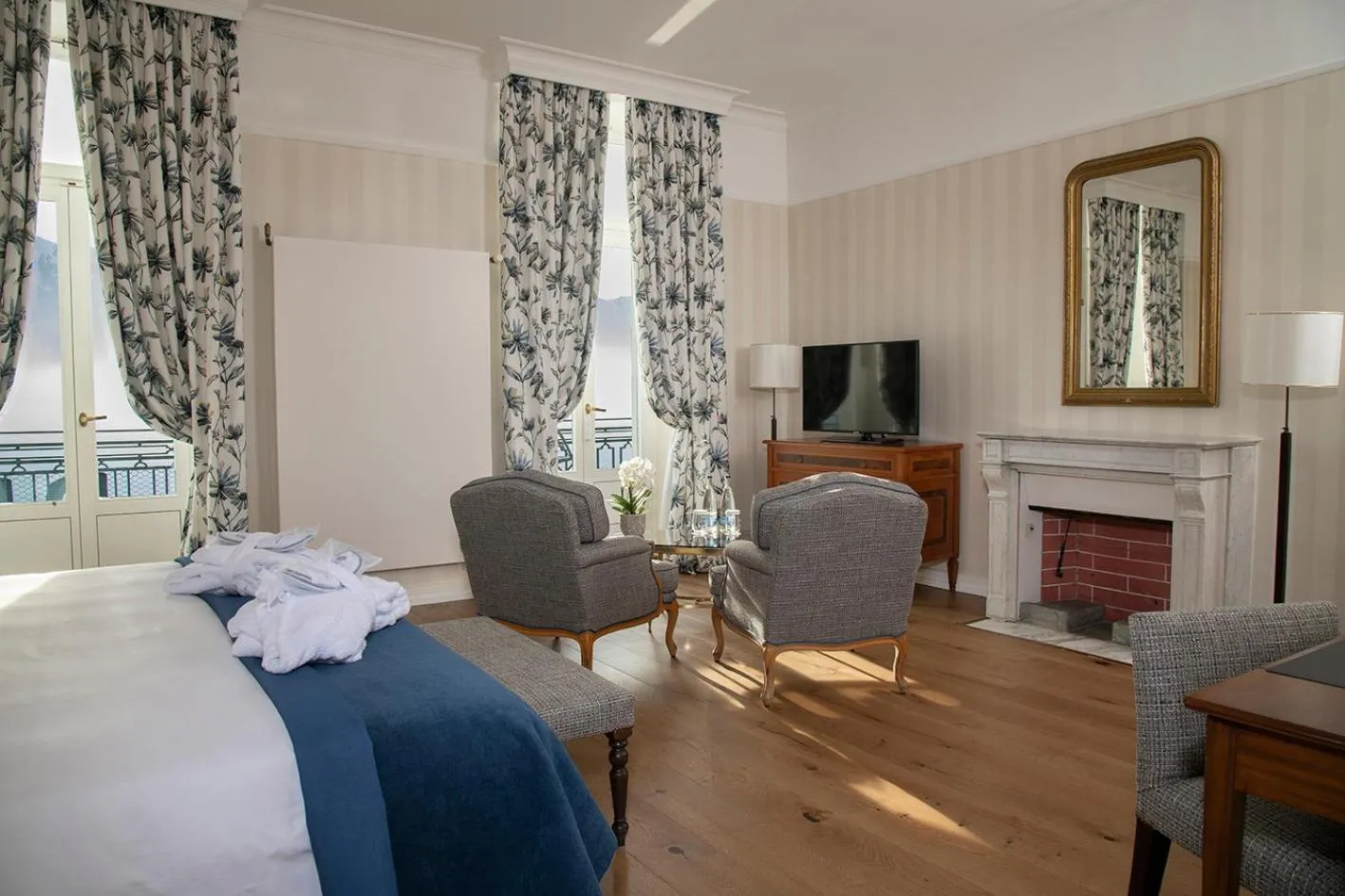 Bedroom, Bed in Hôtel Des Trois Couronnes & Spa - The Leading Hotels of the World