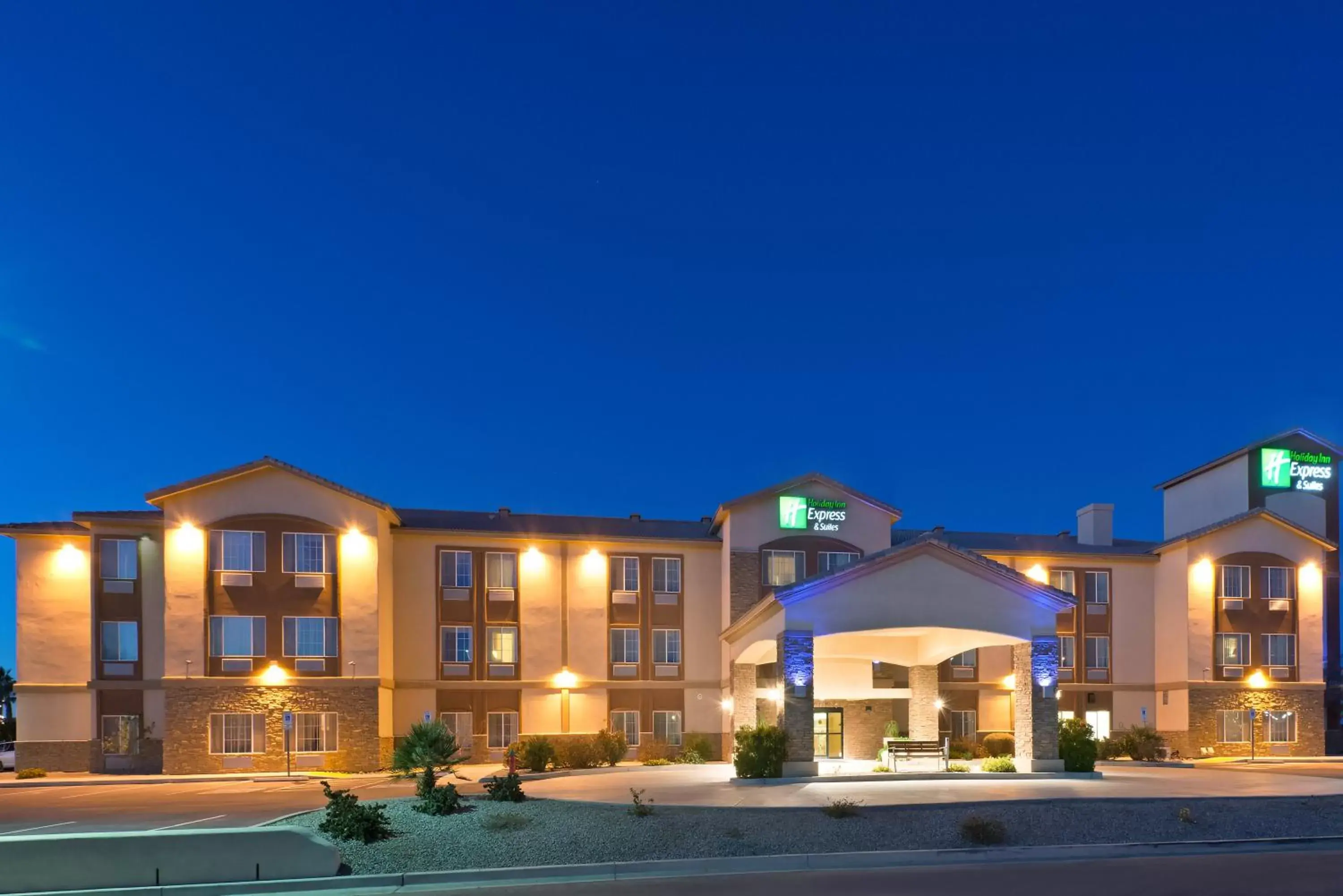 Property Building in Holiday Inn Express Hotel & Suites Casa Grande, an IHG Hotel